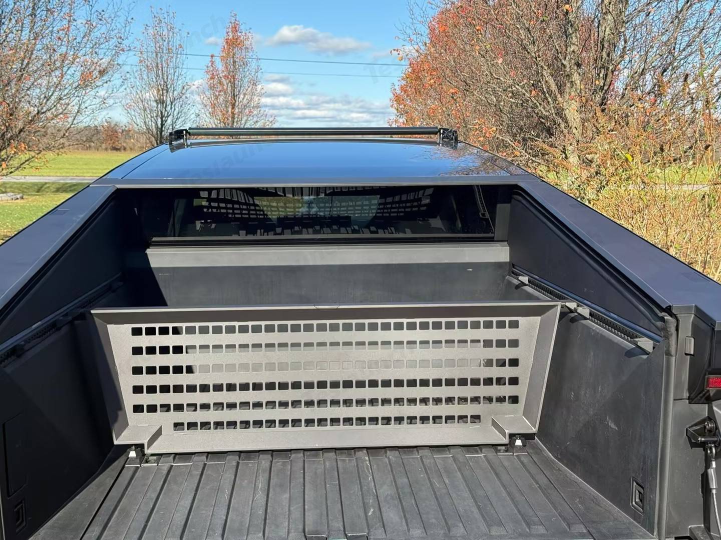 Tesla Cybertruck Teslaunch Adjustable Vault Cargo Divider Review 05