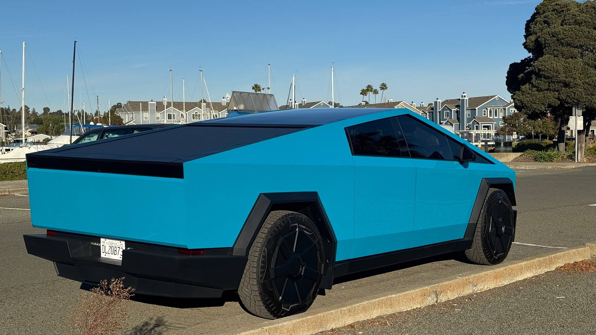 Tesla Cybertruck 2024 Cybertruck wrapped! Inozetek Coastal Blue Dynamic PPF IMG_5009