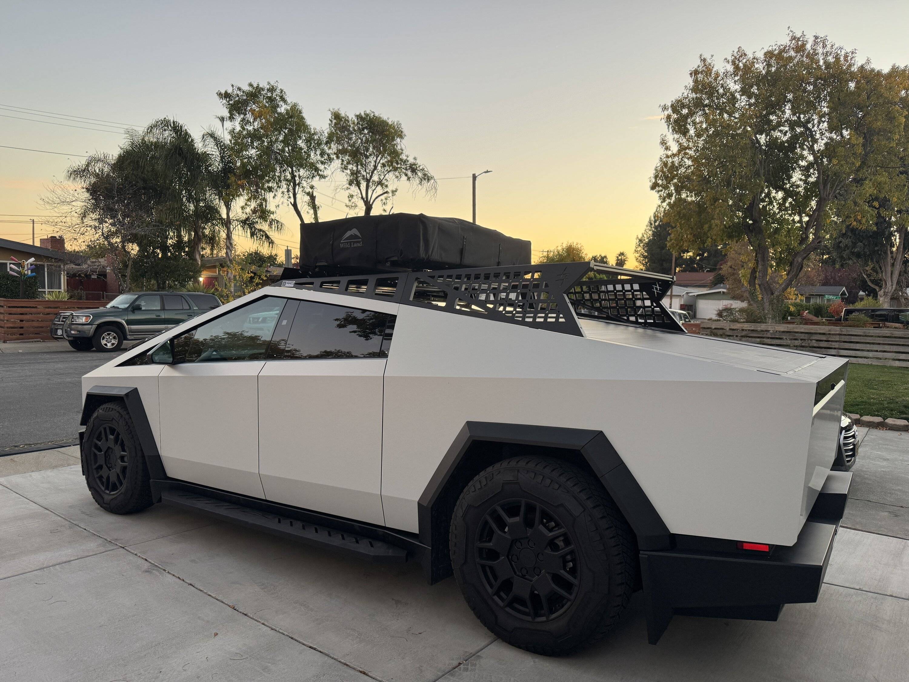 Tesla Cybertruck Rooftop Tent Setup: Easily Access Your RTT While Maintaining Cybertruck's Good Looks IMG_3004.JPG