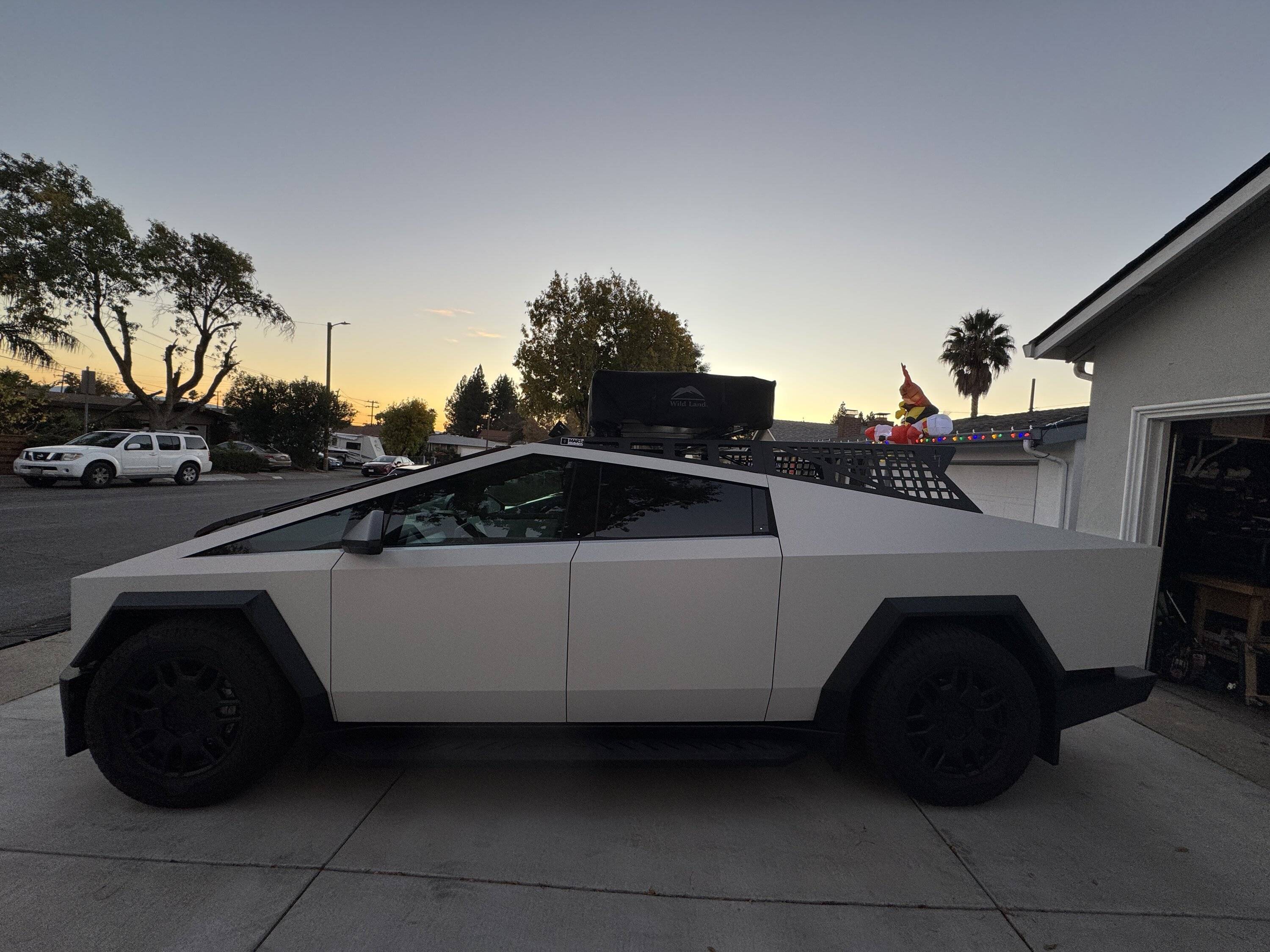 Tesla Cybertruck Rooftop Tent Setup: Easily Access Your RTT While Maintaining Cybertruck's Good Looks IMG_3011.JPG