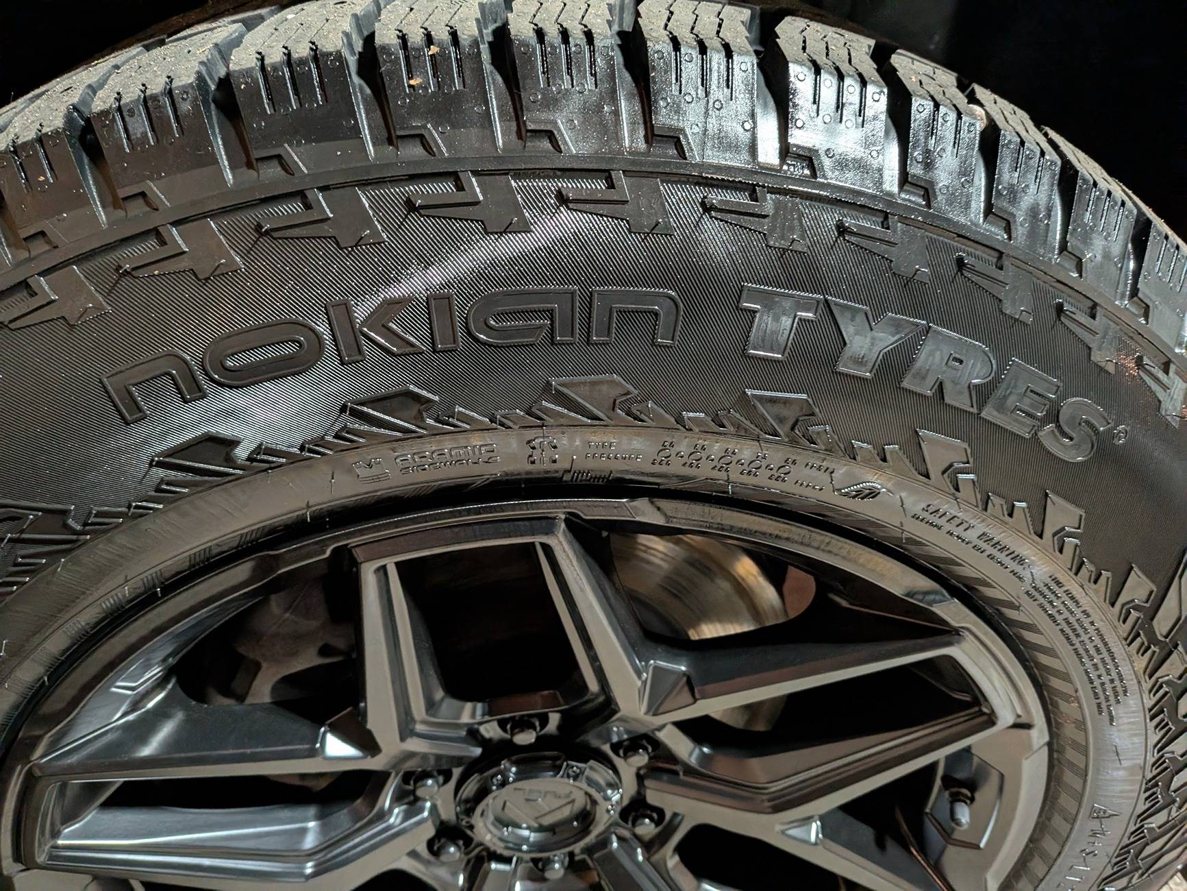 Tesla Cybertruck Which dedicated snow tire? PXL_20241109_164003345