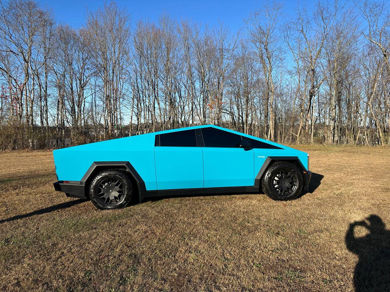 Tesla Cybertruck Project complete: Miami Blue Cybertruck 1000014091