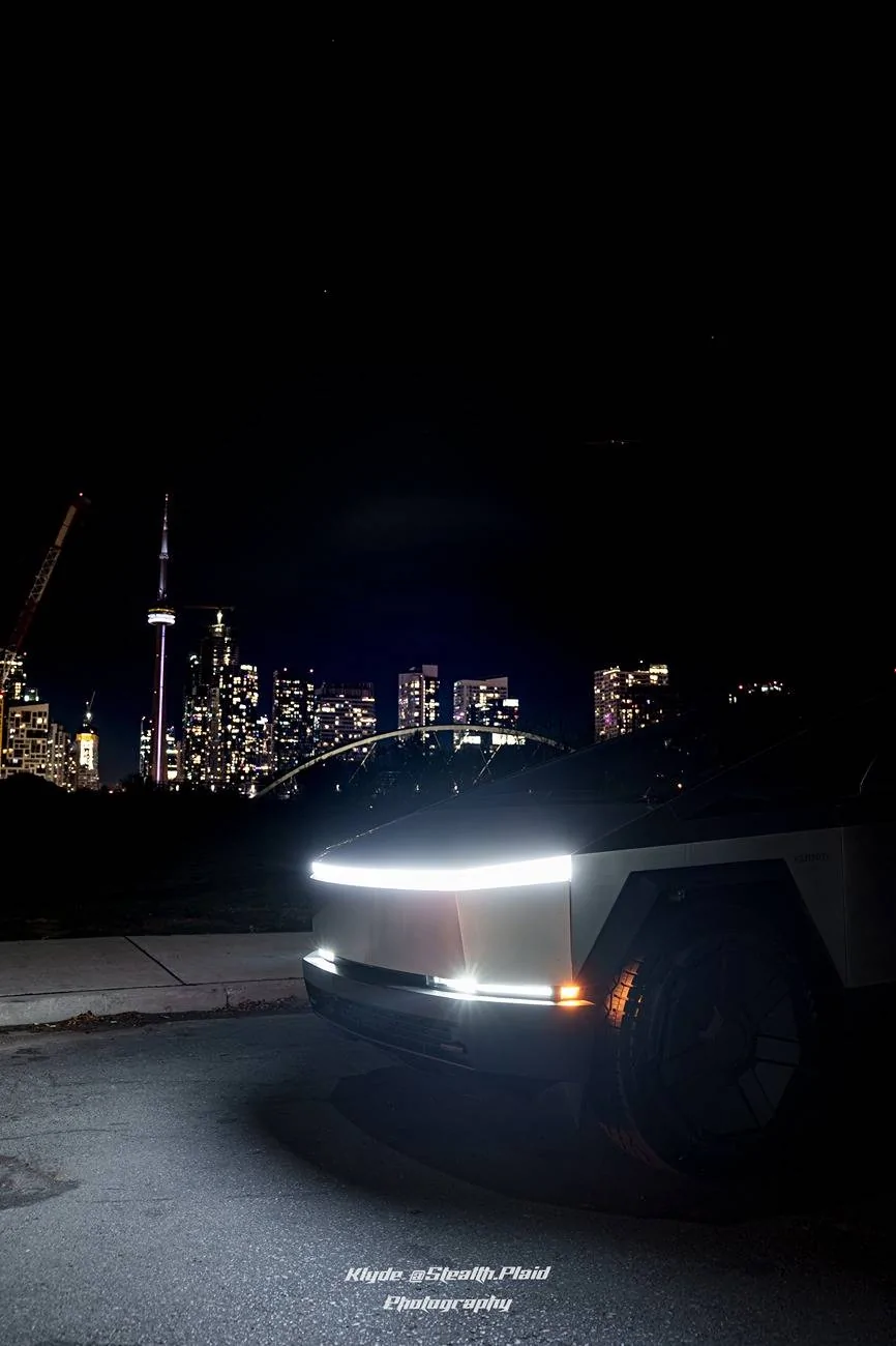Tesla Cybertruck Photoshoot of the Iconic ROM with Cybertruck in Toronto. A7405279 copy