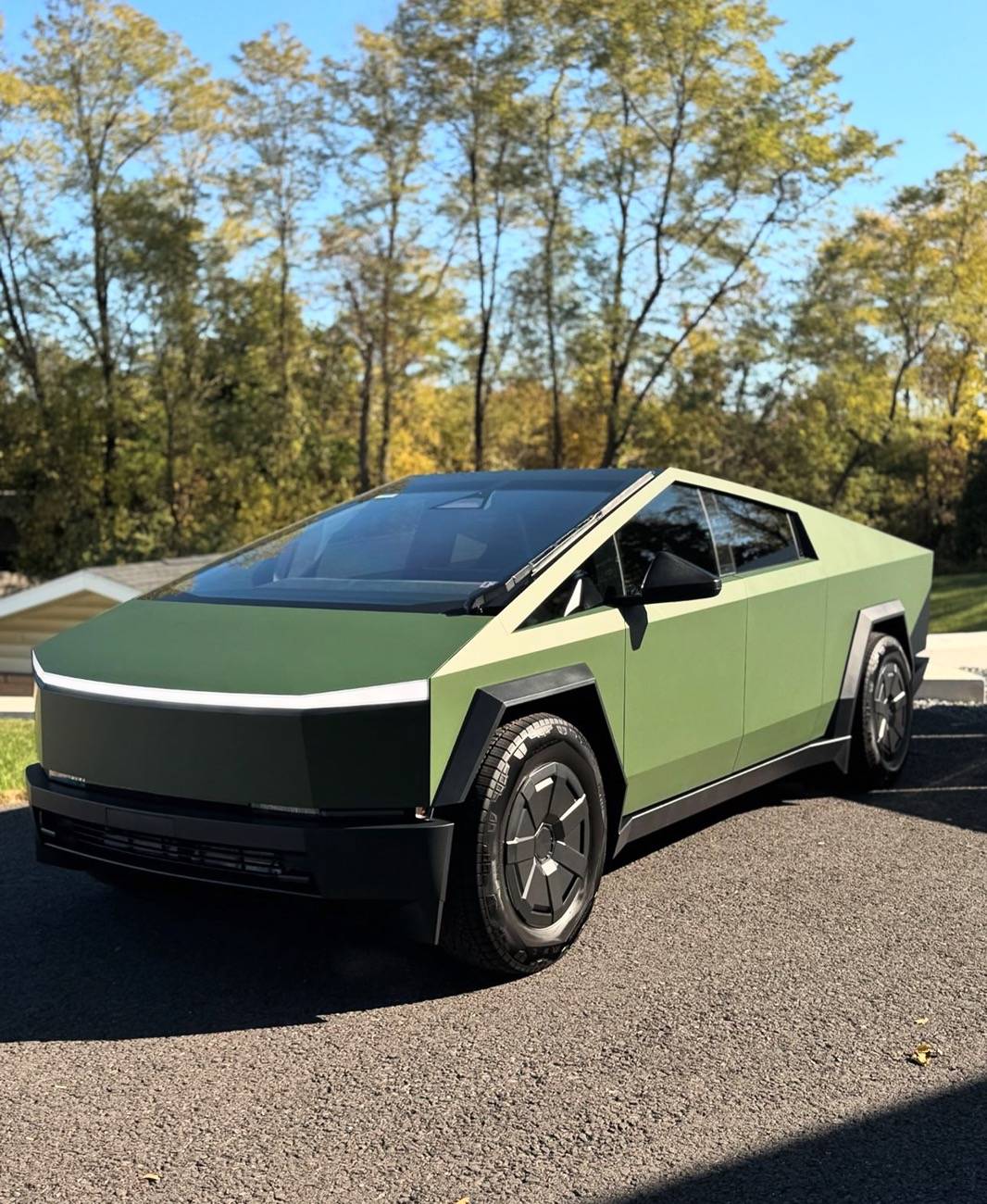 Tesla Cybertruck GREEN Vinyl Wrap & PPF Cybertruck -- Photos & Videos IMG_9638