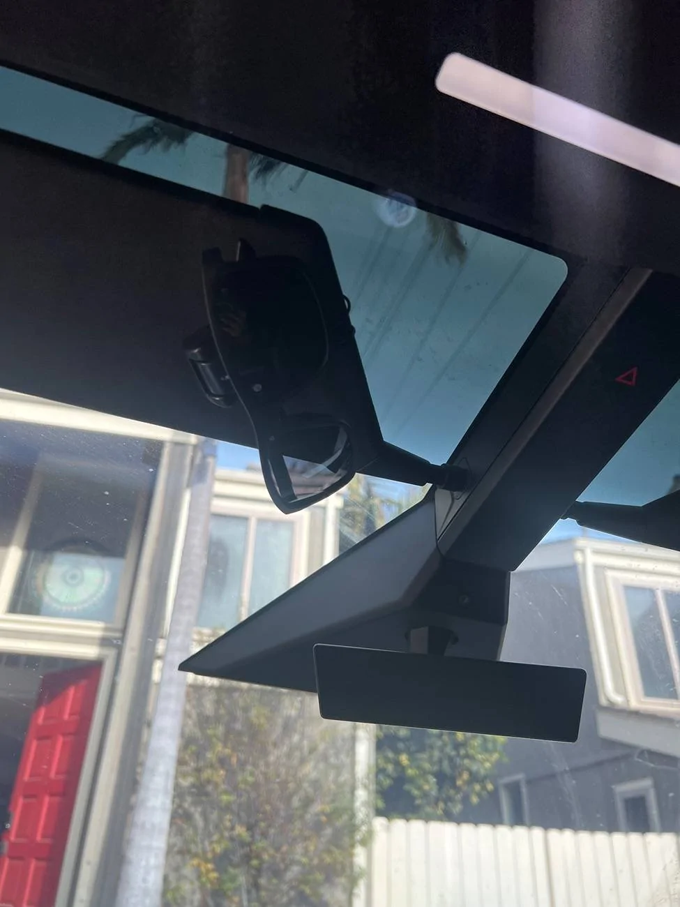 Tesla Cybertruck CyberGlasses holder IMG_6540