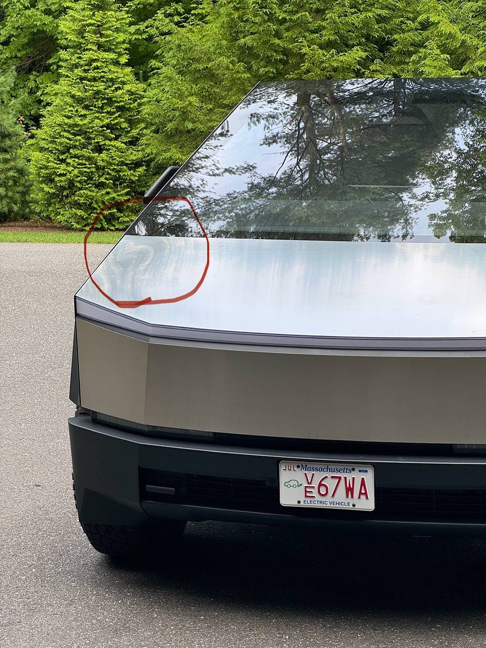 Tesla Cybertruck Hood dent IMG_5017