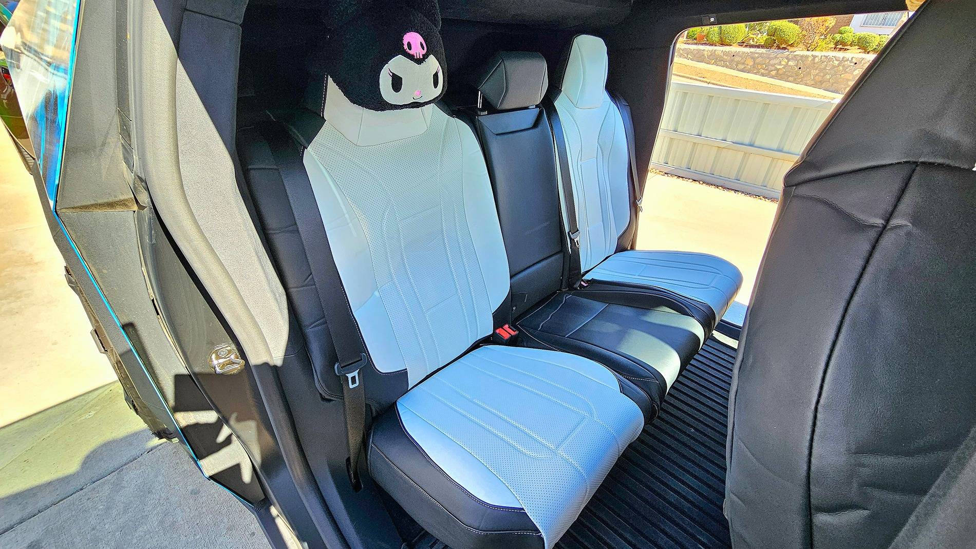 Tesla Cybertruck New Cybertruck Interior-Nappa Leather Seat Covers 20241120_115938