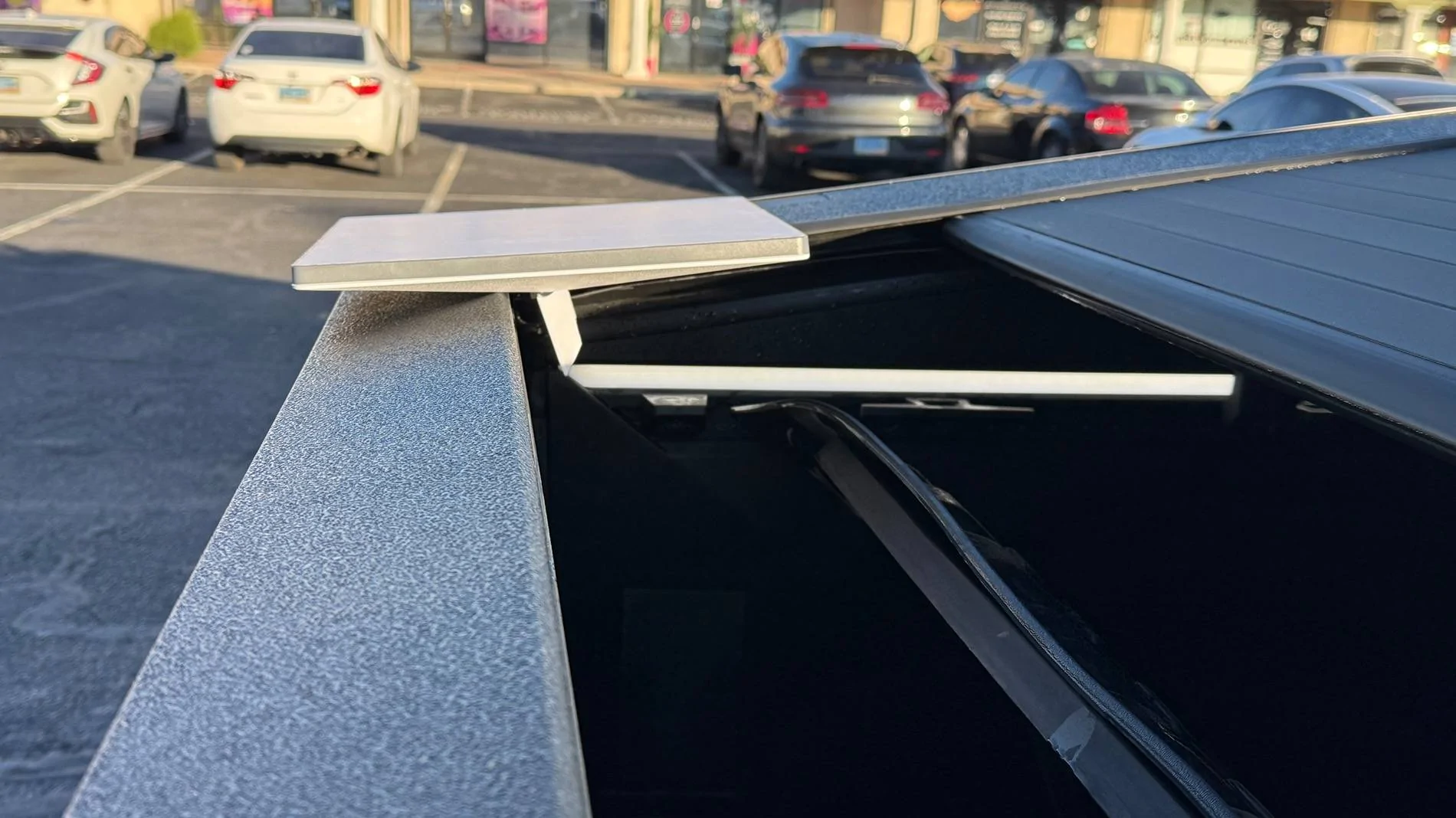 Tesla Cybertruck OEM Crossbars: Received and Installed IMG_1955