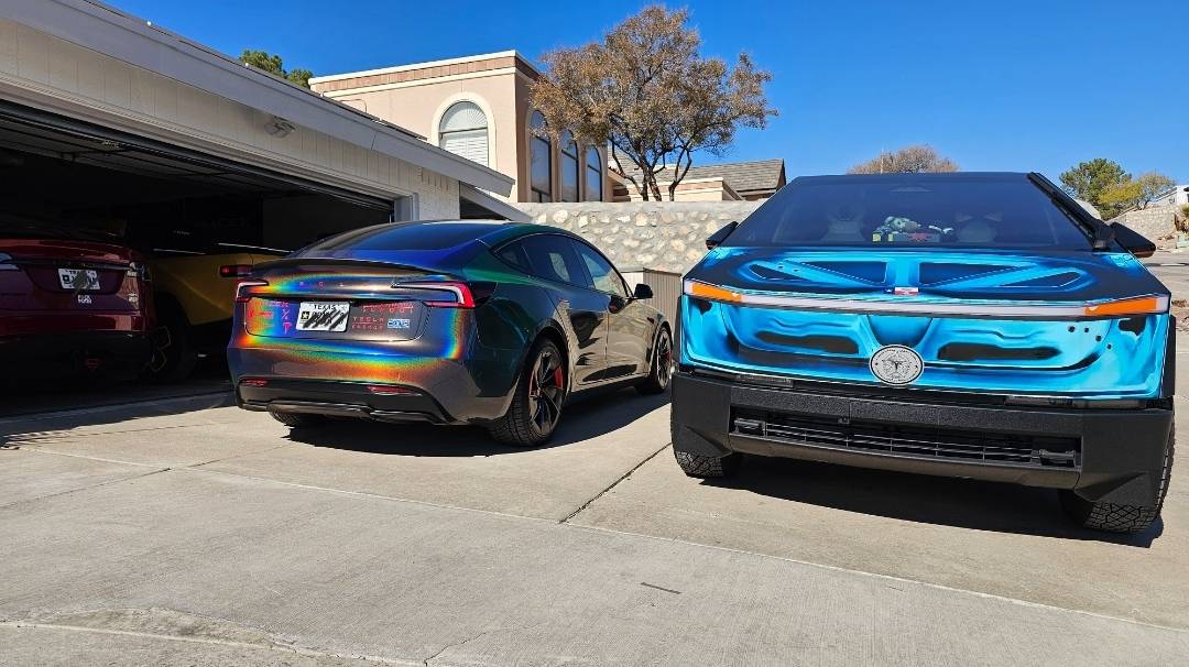Tesla Cybertruck Daily random Cybertruck photos thread - Post Yours! 📸 🤳 Screenshot_20241120_170214_Gallery