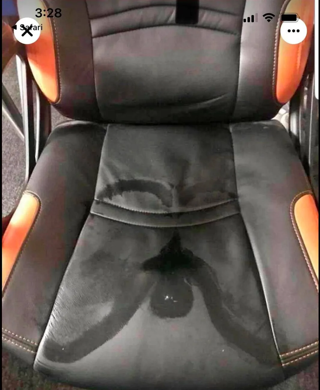 Tesla Cybertruck Cybertruck seats wrinkled 1732152251098-2z
