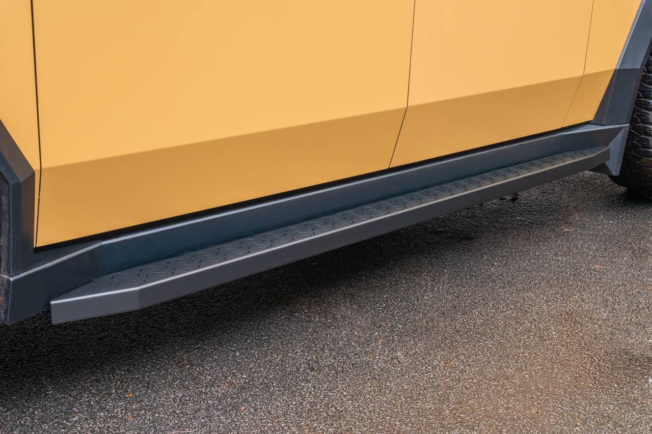 Tesla Cybertruck New AeroMaxx Running Boards for Cybertruck -- By T Sportline - Made in USA 01_CT Running Boards_Installed - Web