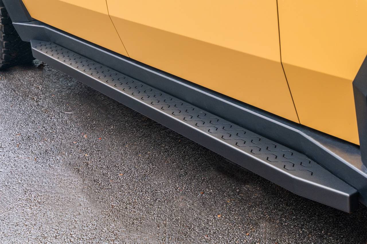 Tesla Cybertruck New AeroMaxx Running Boards for Cybertruck -- By T Sportline - Made in USA 07_CT Running Boards_Installed - Web
