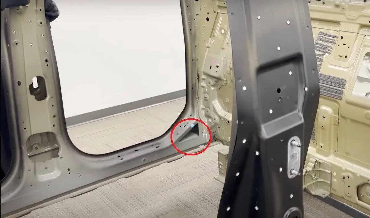 Tesla Cybertruck Cybertruck subwoofer teardown reveals why stereo system's bass is so good 1732220332336-6v