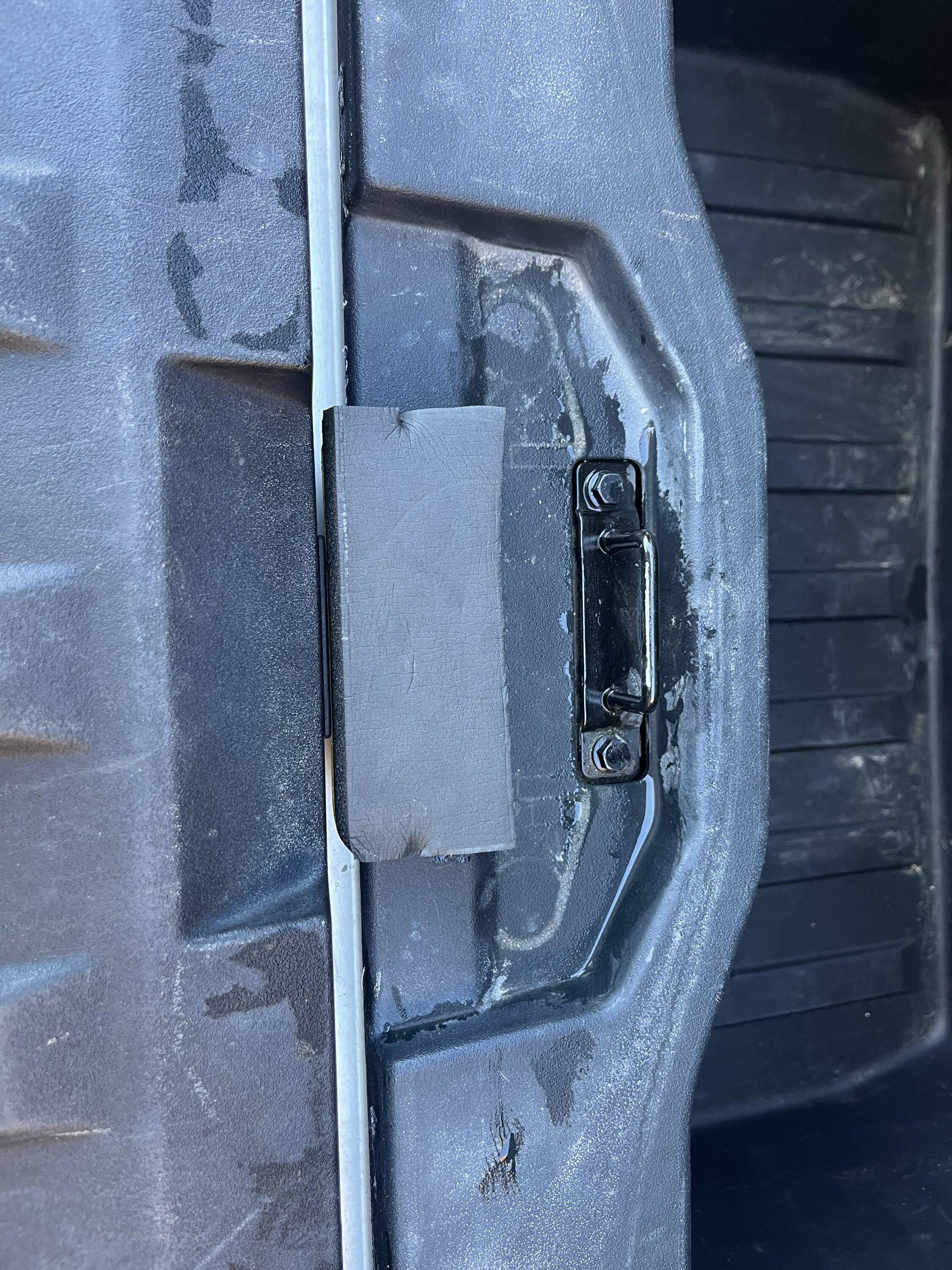 Tesla Cybertruck How to seal and stop bed dust IMG_6724