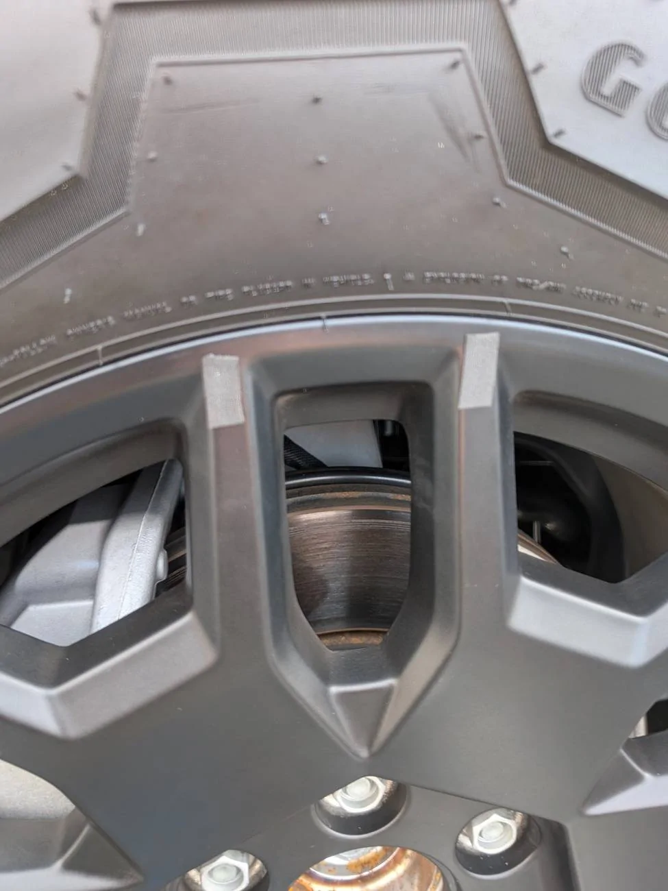 Tesla Cybertruck Aero Covers Cracking sound 1000000901