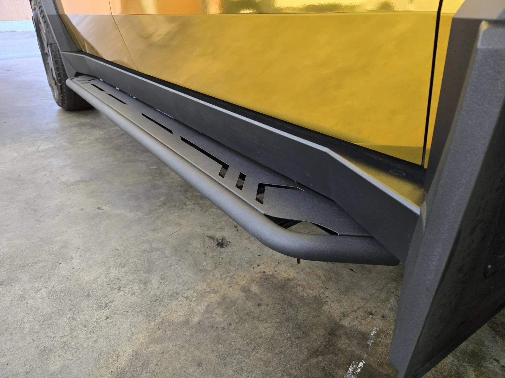 Tesla Cybertruck Cybertruck 2024-2025 Deployable Electric Running Boards Side Steps 20241001_164341