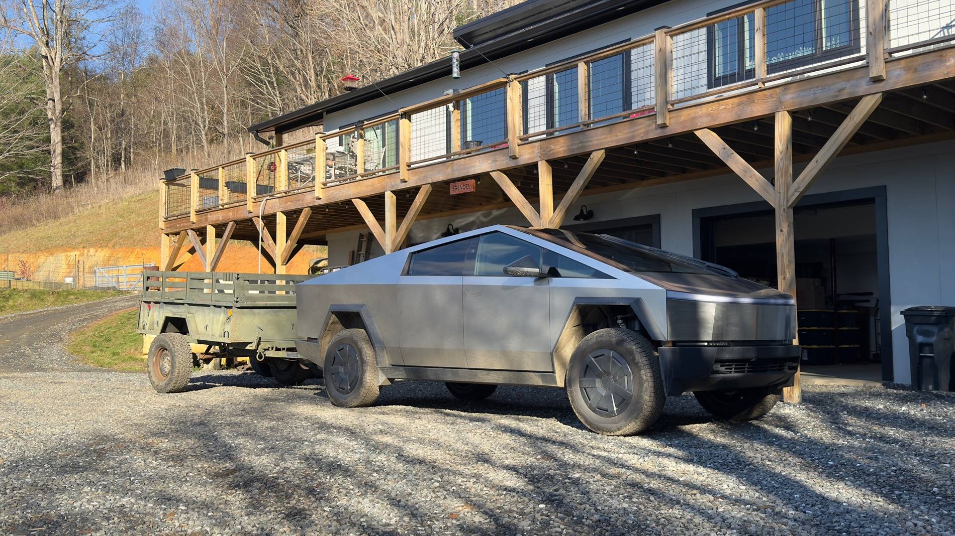 Tesla Cybertruck Is there any way to get off-road mode to work with off-road trailers? IMG_1365