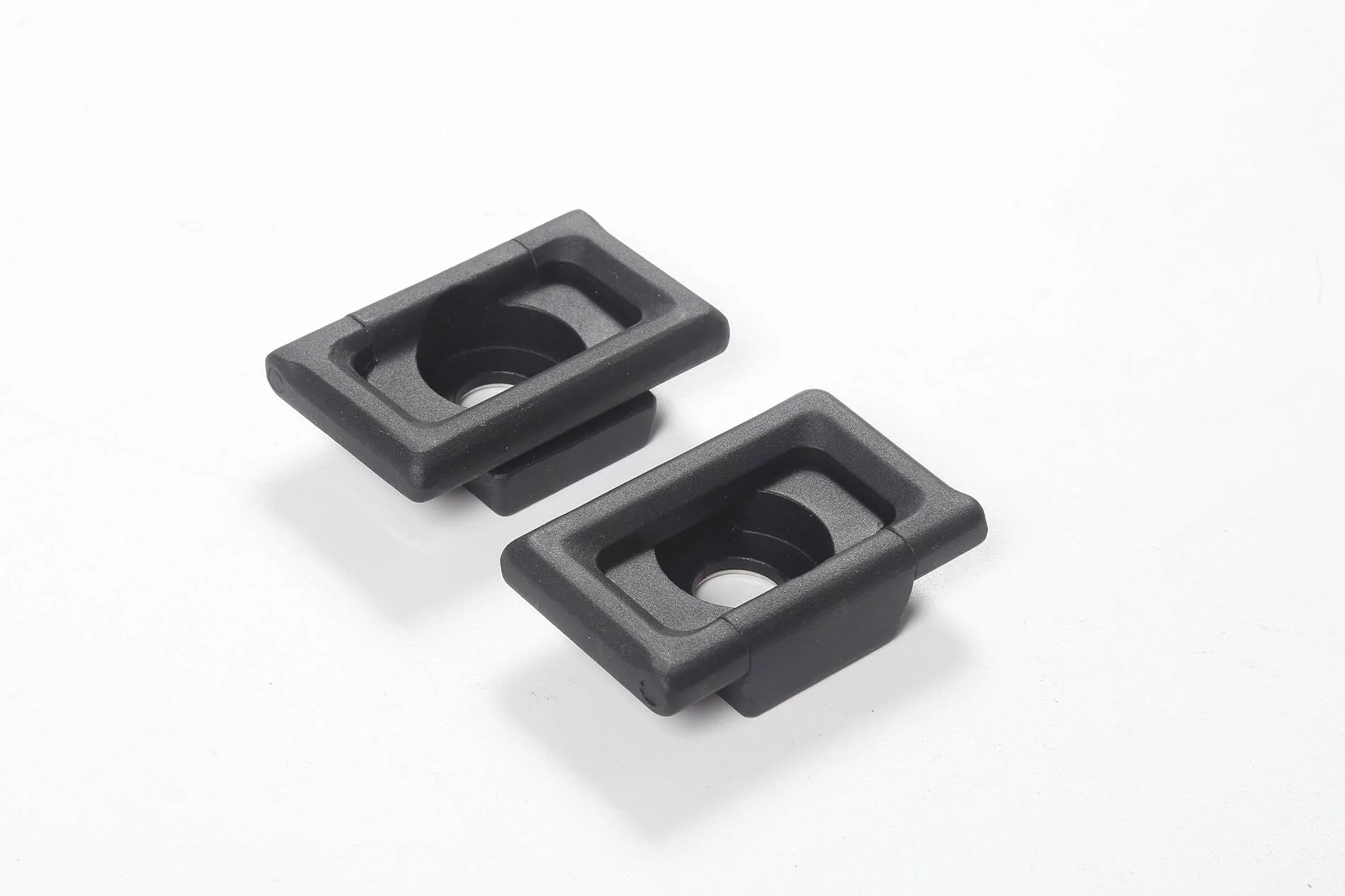 Tesla Cybertruck Tesla Cybertruck D-Rings / 2PCS Essential Truck Bed Accessories IMG_1959