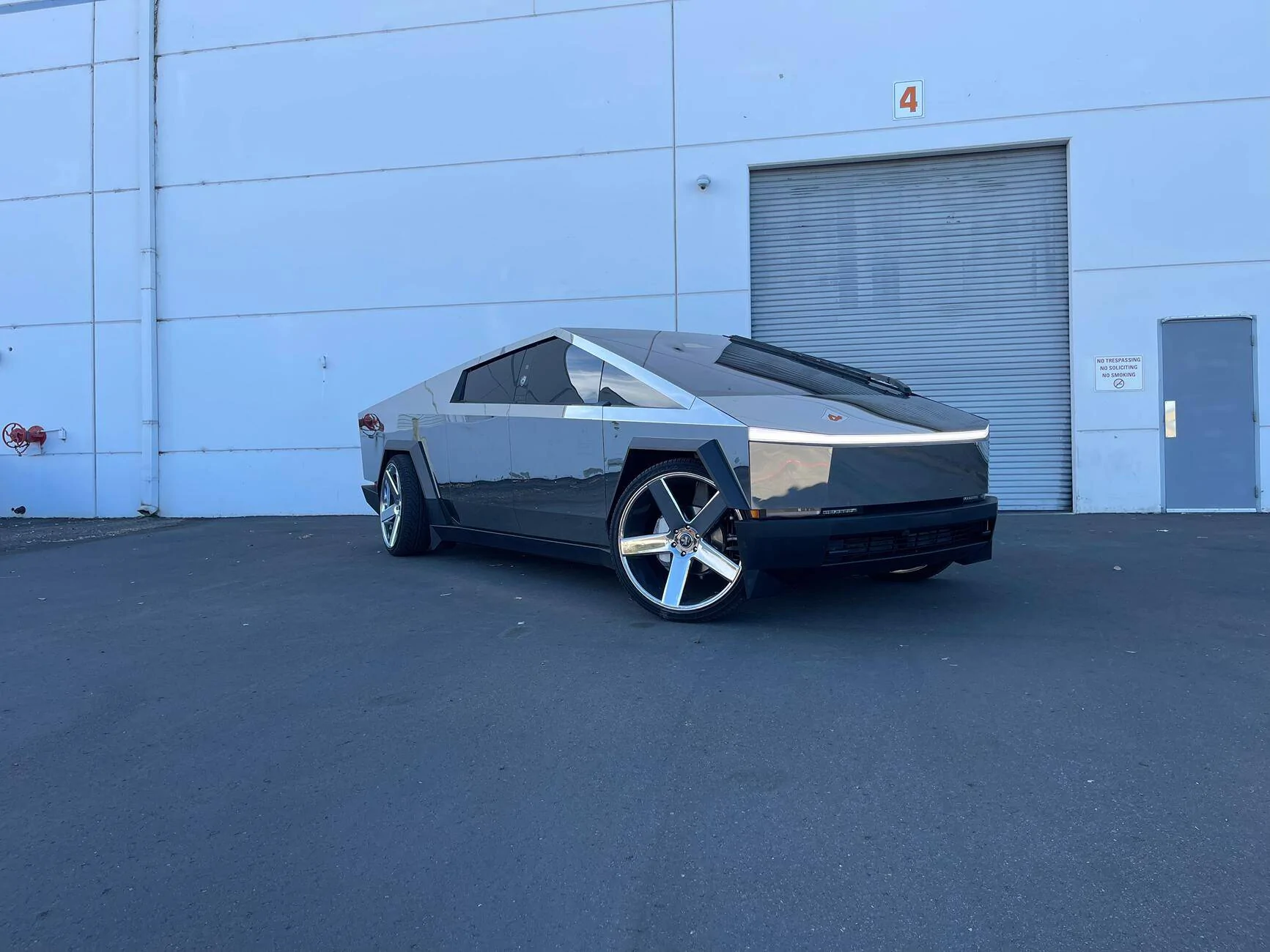 Tesla Cybertruck ⬇️ CYBERTRUCKco LOWERING rods kit now available! tempImage0HzrNC