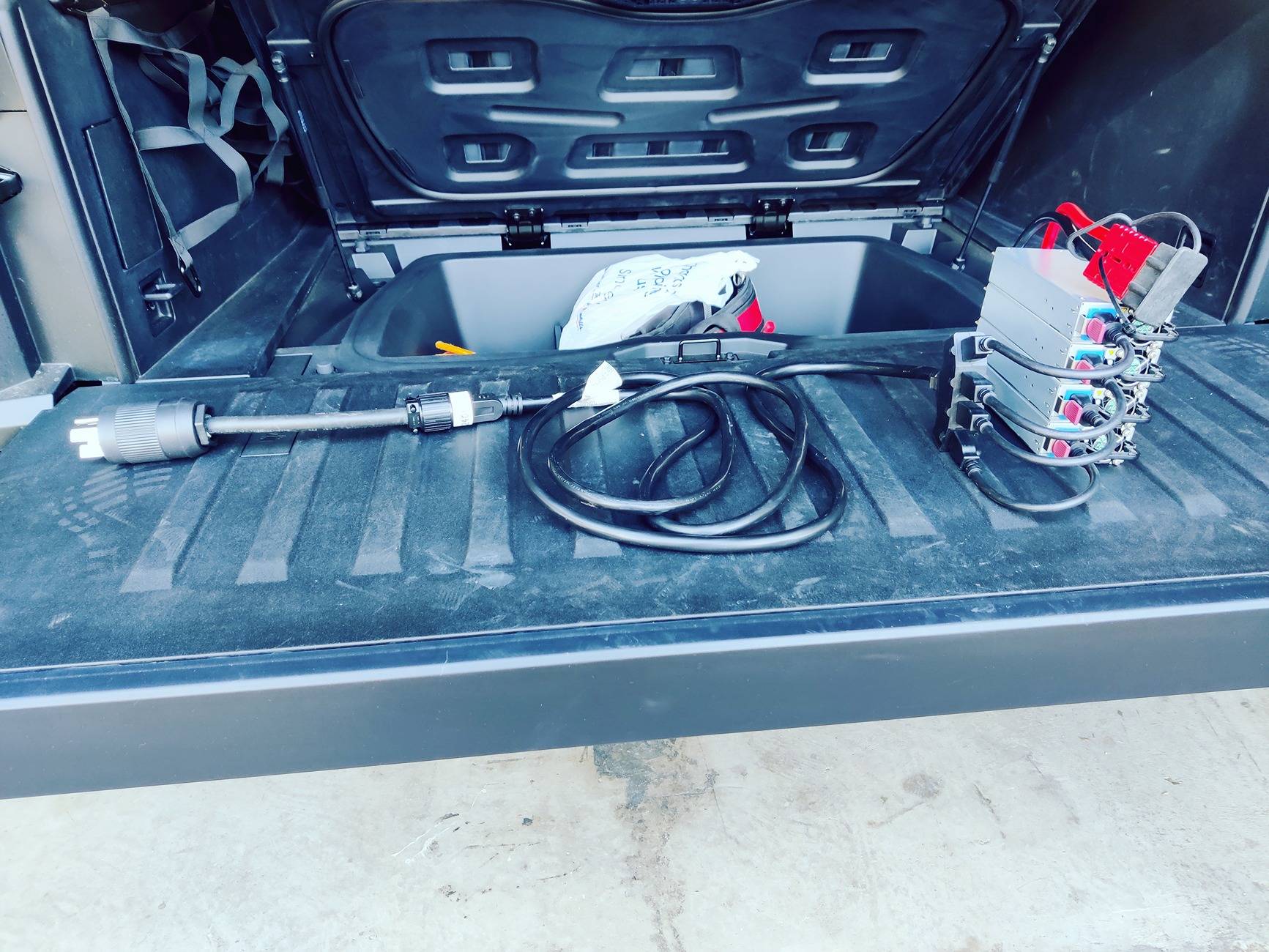Tesla Cybertruck 120/240V Winch solution for Cybertruck 1000006192