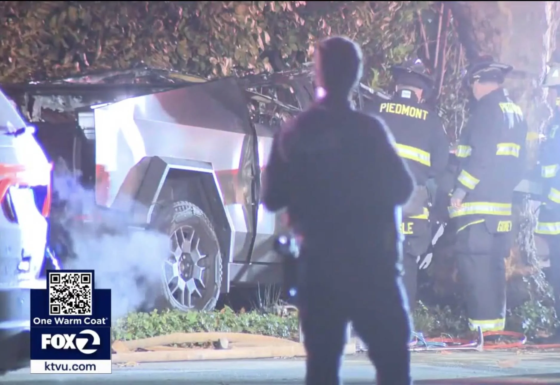 Tesla Cybertruck Tragic Cybertruck Accident in SF Bay Area Kills 3, Injures 1 IMG_0822
