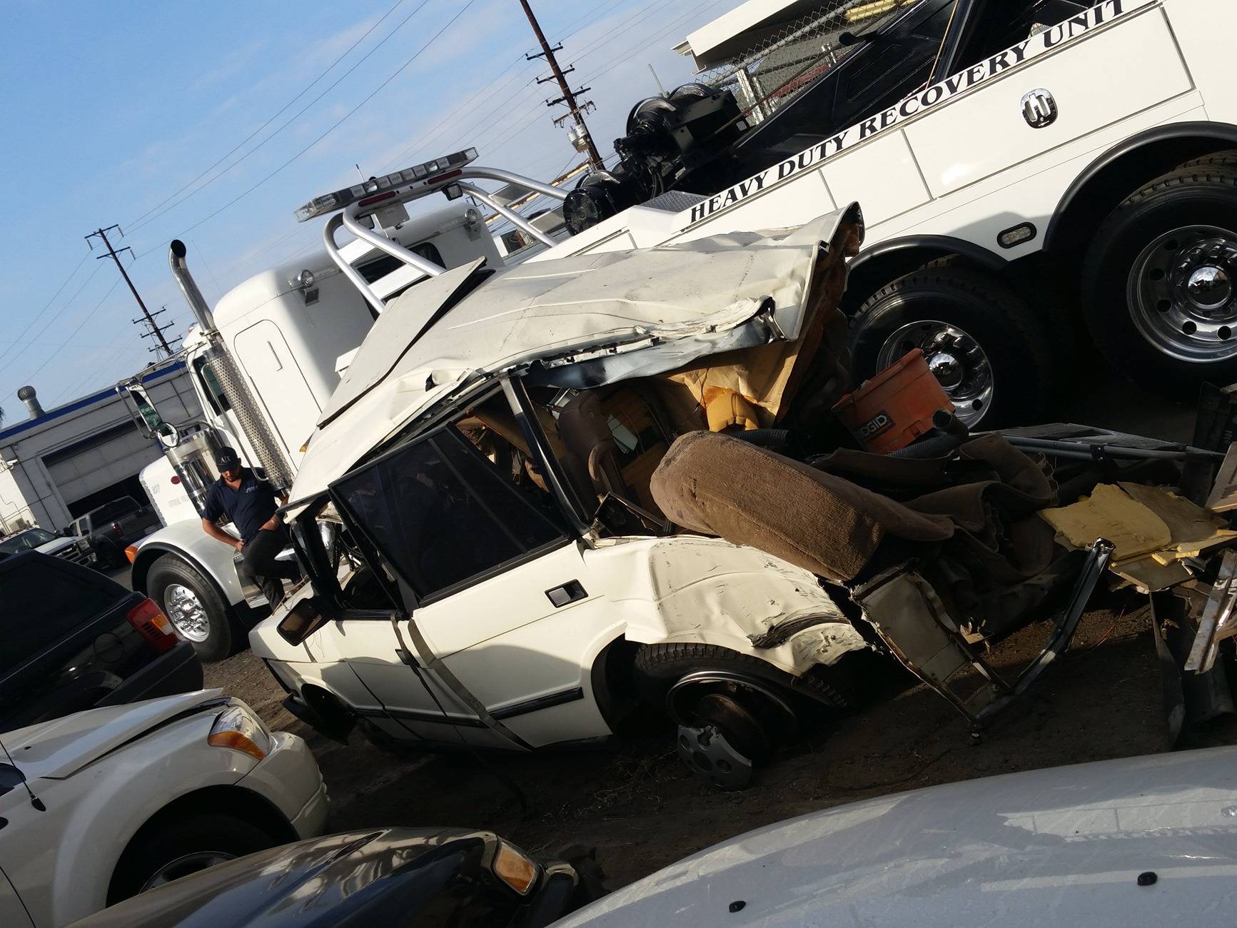 Tesla Cybertruck Tragic Cybertruck Accident in SF Bay Area Kills 3, Injures 1 2014-11-12 15.07.56