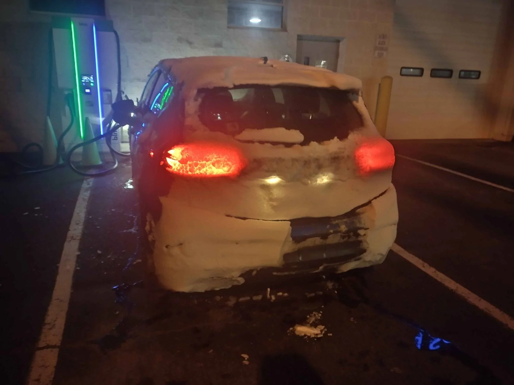 Tesla Cybertruck Lights and Snow: tested, fail (ice covered headlights)! IMG_20241129_213332_HDR