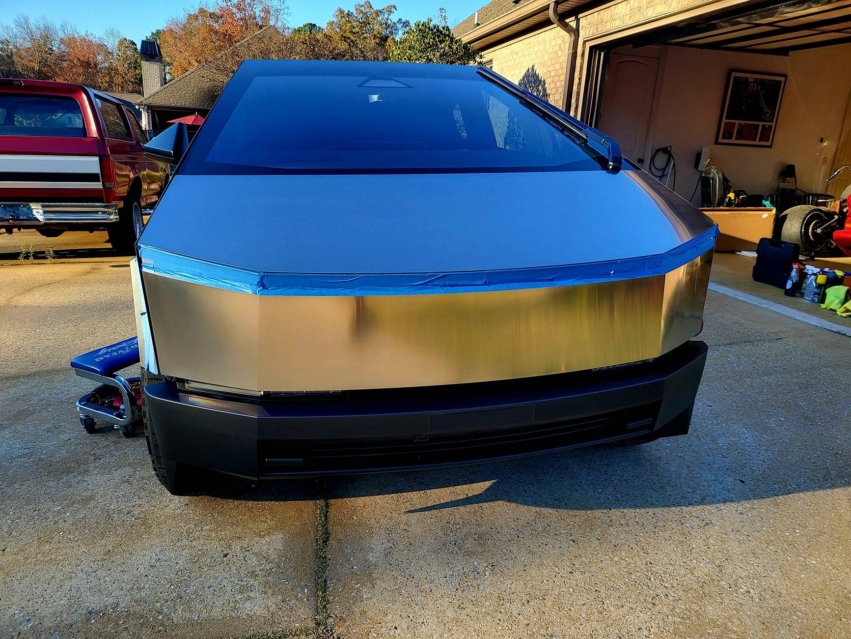 Tesla Cybertruck "Shine Bright 🌞 Like a Diamond 💎  "White Diamond Metal Polish" making 007 *Casino Royale* clean. 20241201_151422