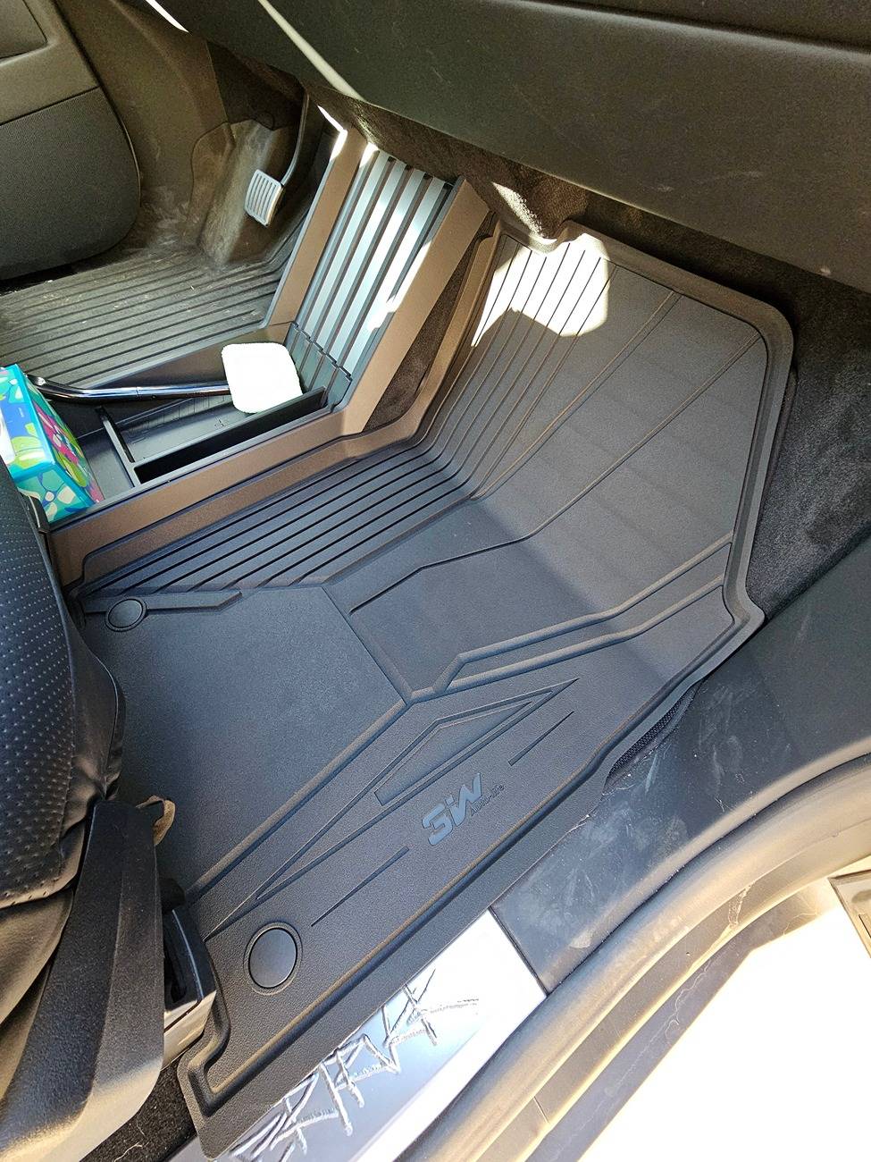 Tesla Cybertruck What did you do TO / WITH your Cybertruck today? 👨🏻‍🔧🧰🚿🛠 20241128_091727