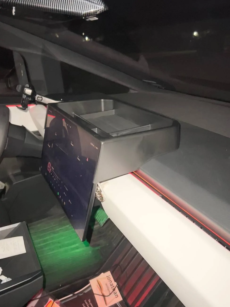 Tesla Cybertruck What did you do TO / WITH your Cybertruck today? 👨🏻‍🔧🧰🚿🛠 IMG_5431