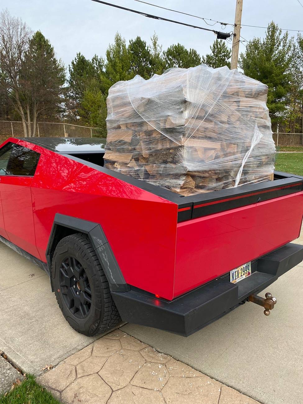 Tesla Cybertruck What did you do TO / WITH your Cybertruck today? 👨🏻‍🔧🧰🚿🛠 IMG_7627