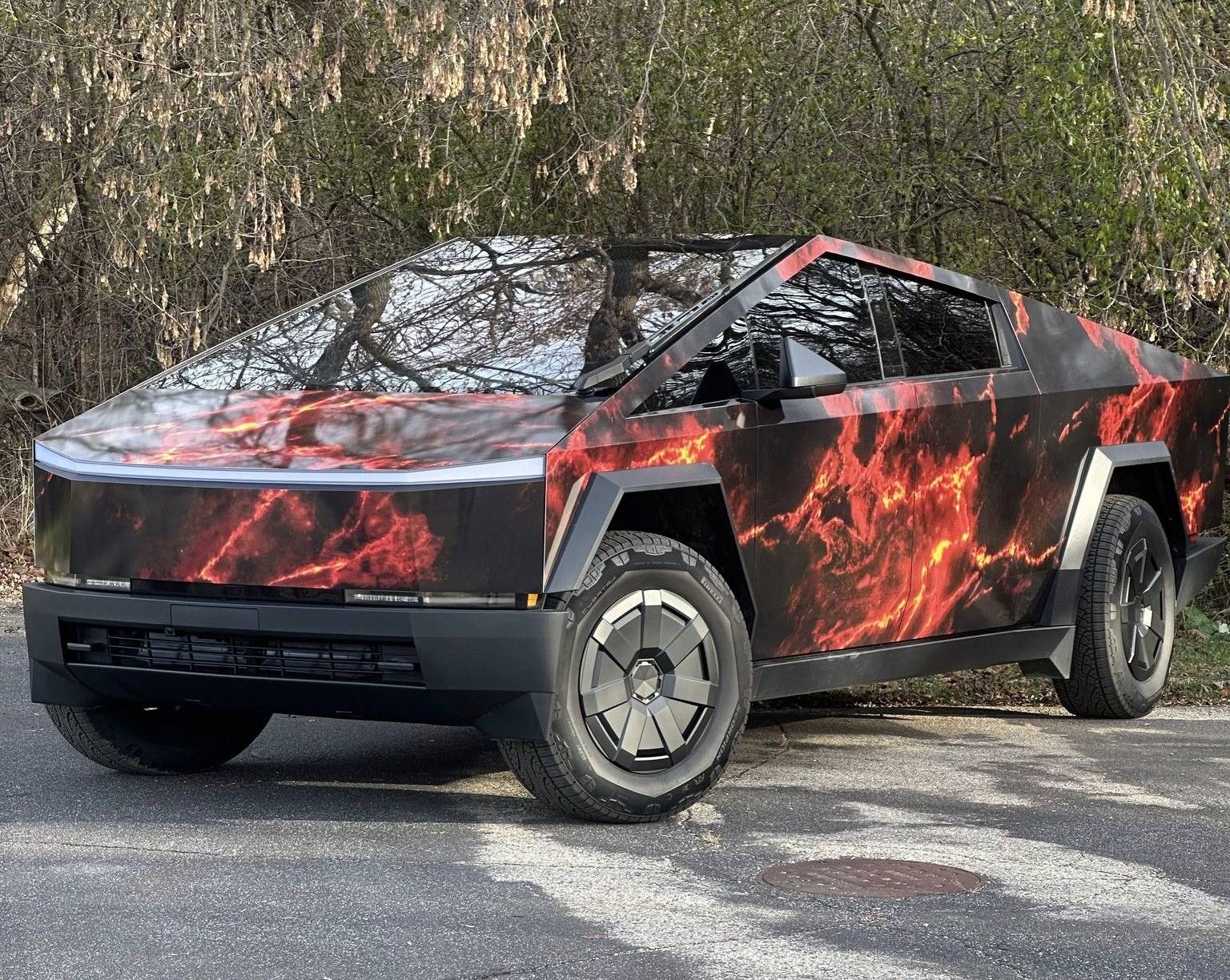 Tesla Cybertruck CUSTOM GRAPHICS / DESIGN / THEME Vinyl Wrap & PPF Cybertruck -- Photos & Videos 469034144_10231886551725266_3473103944153617451_n