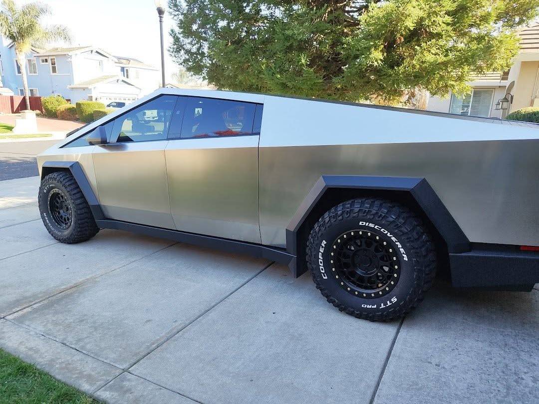 Tesla Cybertruck Cyberbeast w/ Cooper STT PRO Tires (325x65x18) + 18" Black Rhinos Wheels 190368_10233504721747999_1101099037052268438_n-