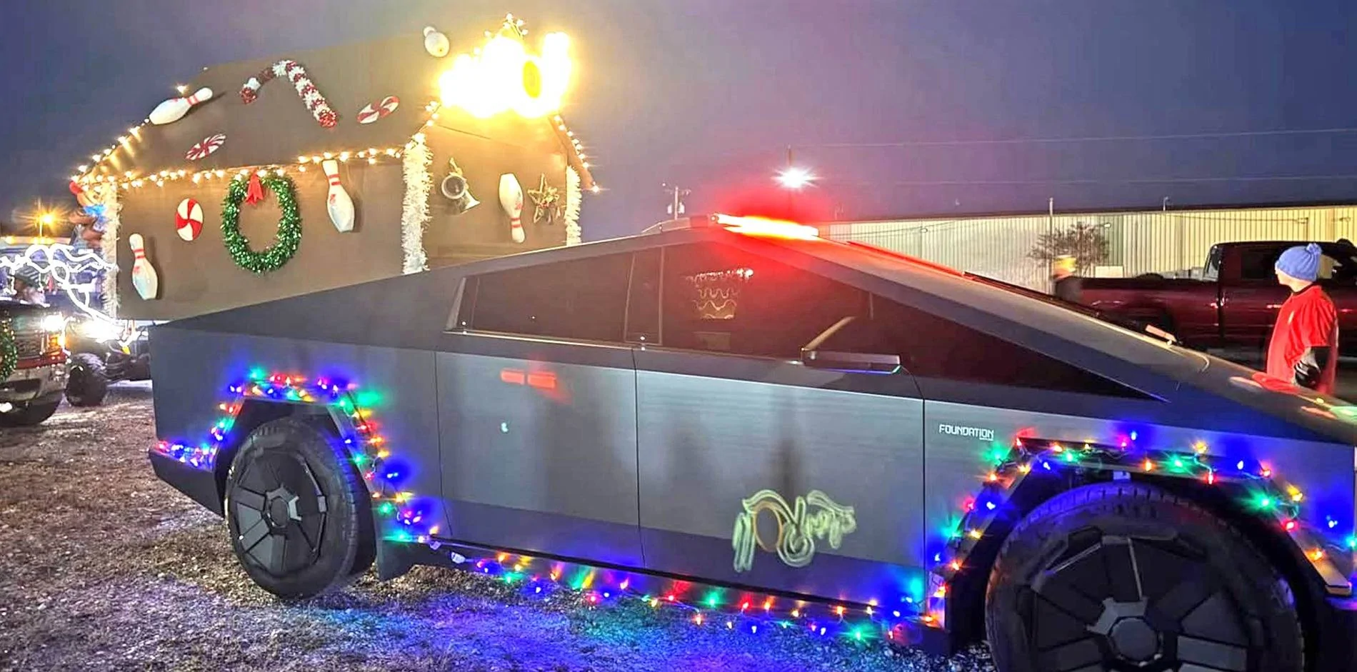 Tesla Cybertruck Holiday / Christmas lights decorated Cybertrucks 🎄🎅 christmas lights gingerbread house tesla cybertruck