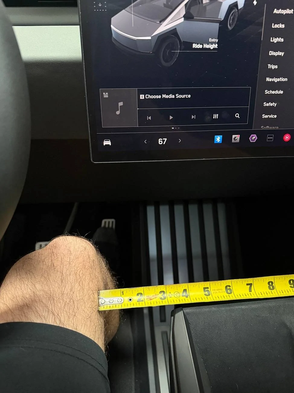 Tesla Cybertruck [CyberGear]Exclusive Offer-Screen Rotation Mounts Now in Stock for Black Friday IMG_0833