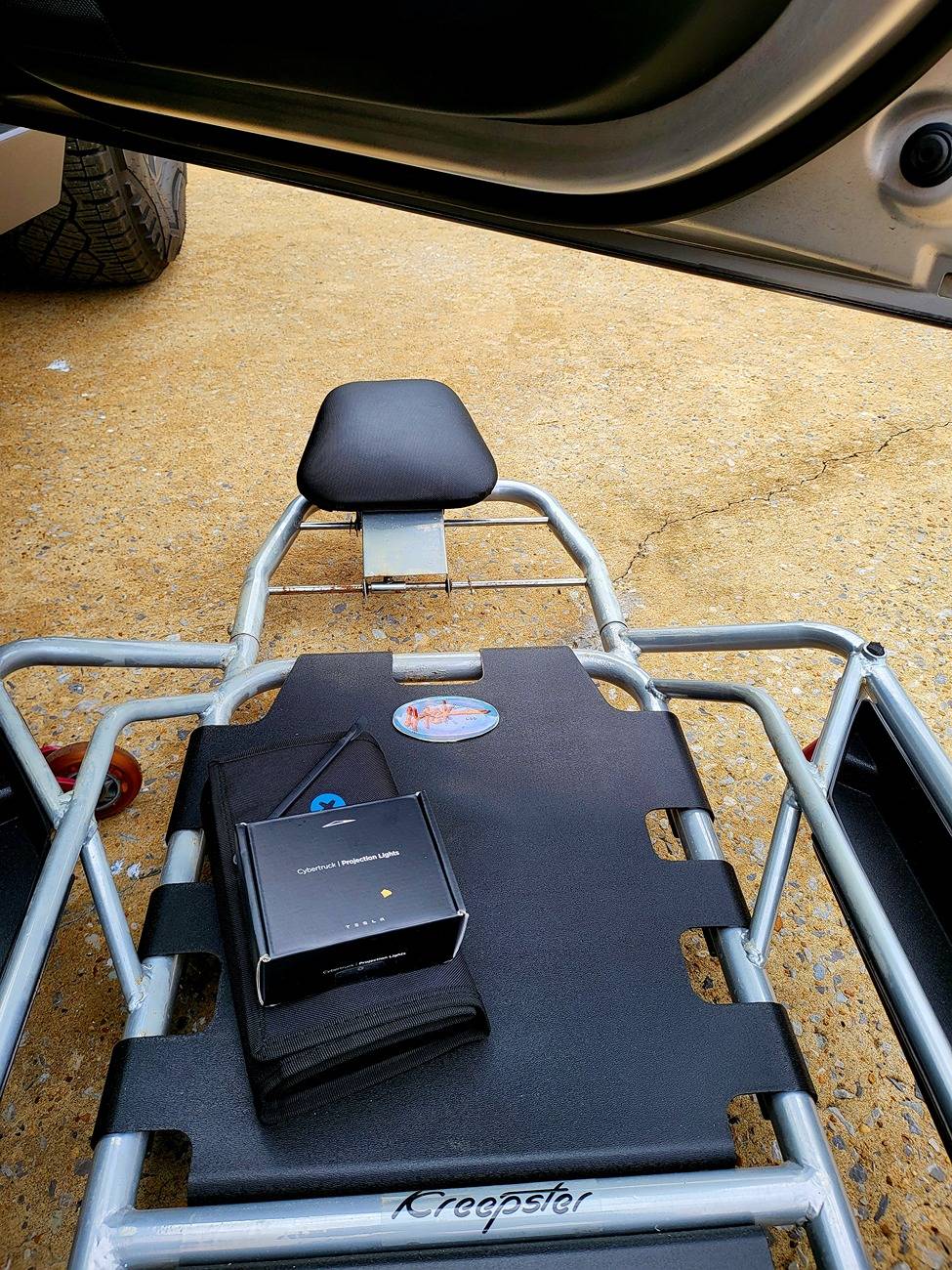 Tesla Cybertruck What did you do TO / WITH your Cybertruck today? 👨🏻‍🔧🧰🚿🛠 20241208_122605