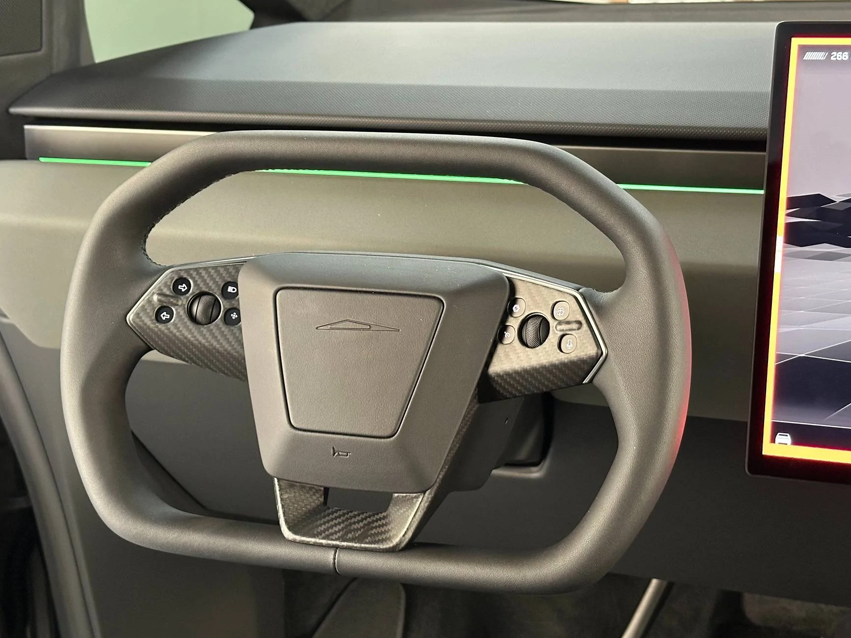 Tesla Cybertruck Hansshow Cybertruck Carbon Fiber Steering Wheel Cover IMG_5567.HEIC