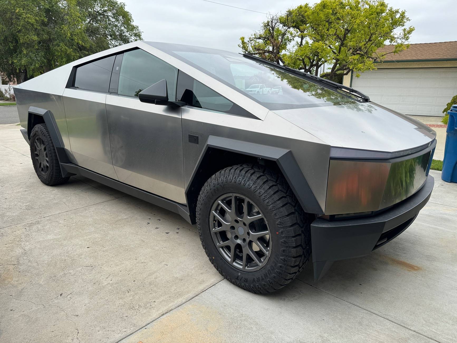 Tesla Cybertruck Cybertruck Aftermarket Wheels & Tires Photos + Info Compilation IMG_4955