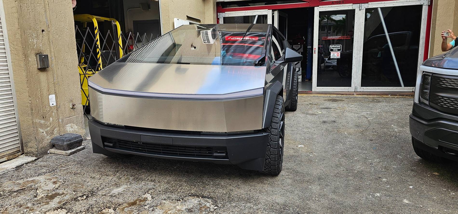 Tesla Cybertruck Cybertruck Aftermarket Wheels & Tires Photos + Info Compilation 1000006765