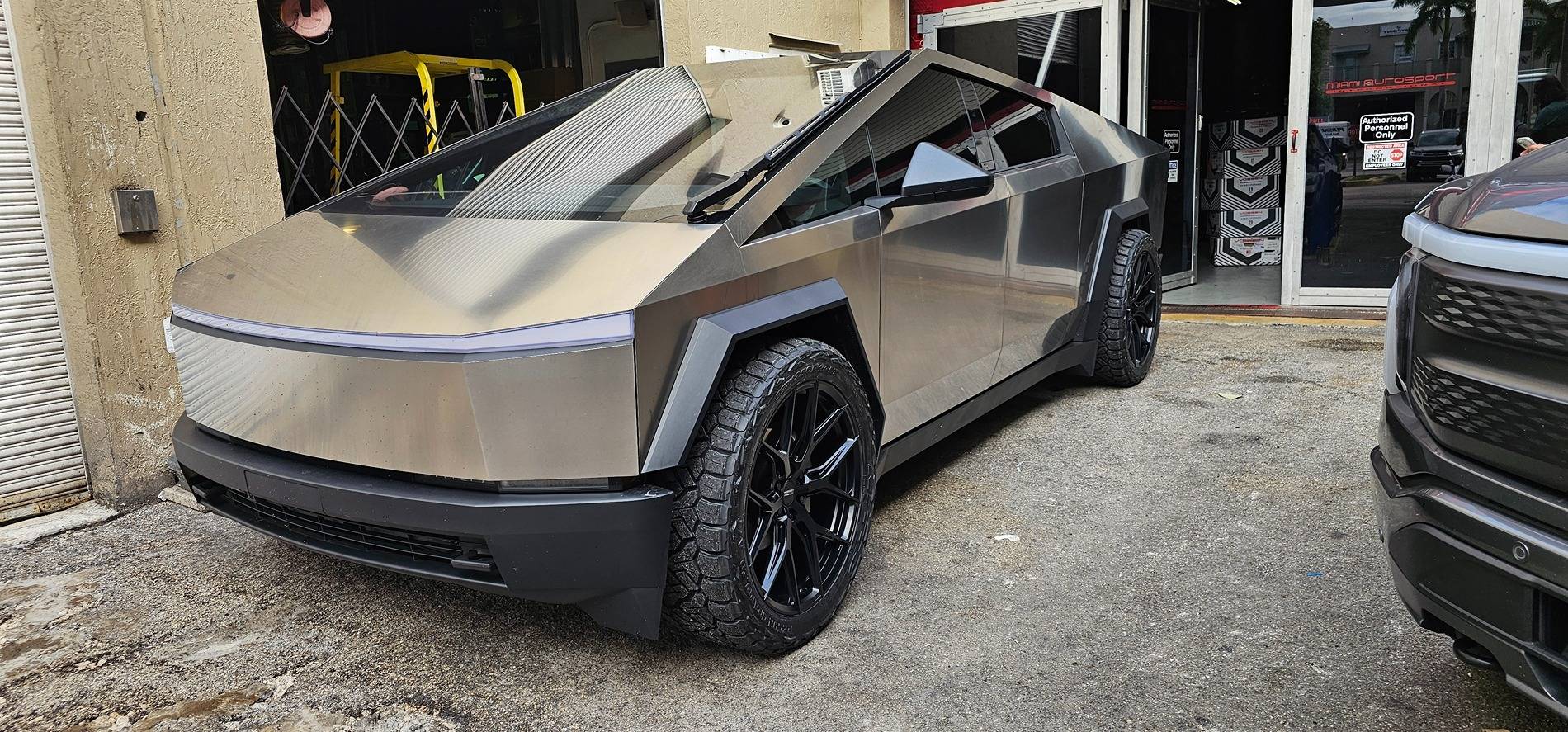 Tesla Cybertruck Cybertruck Aftermarket Wheels & Tires Photos + Info Compilation 1000006764