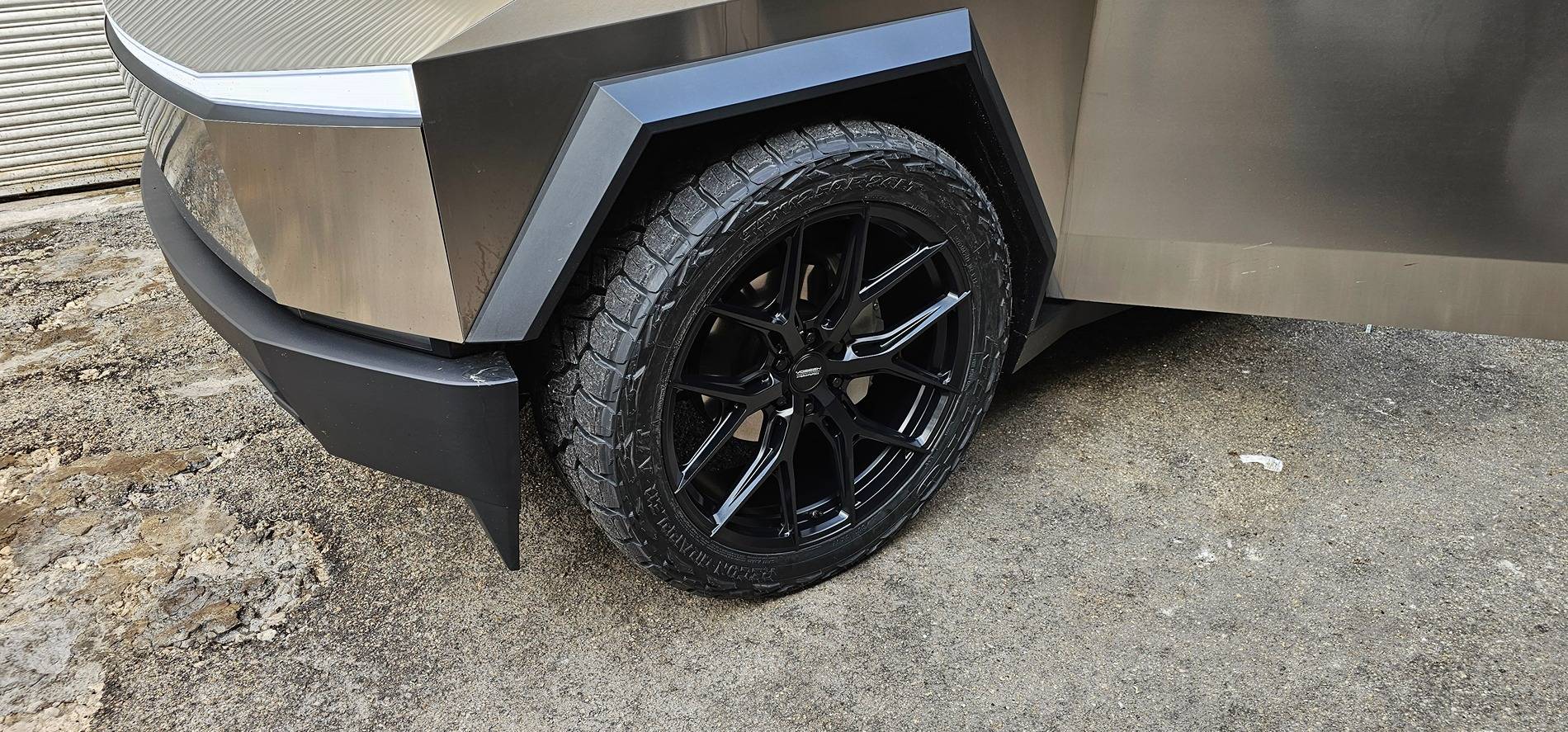 Tesla Cybertruck Cybertruck Aftermarket Wheels & Tires Photos + Info Compilation 1000006761