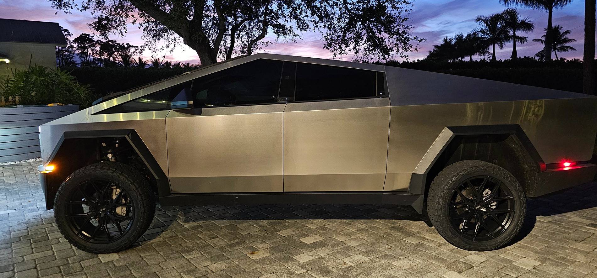 Tesla Cybertruck Cybertruck Aftermarket Wheels & Tires Photos + Info Compilation 1000006779