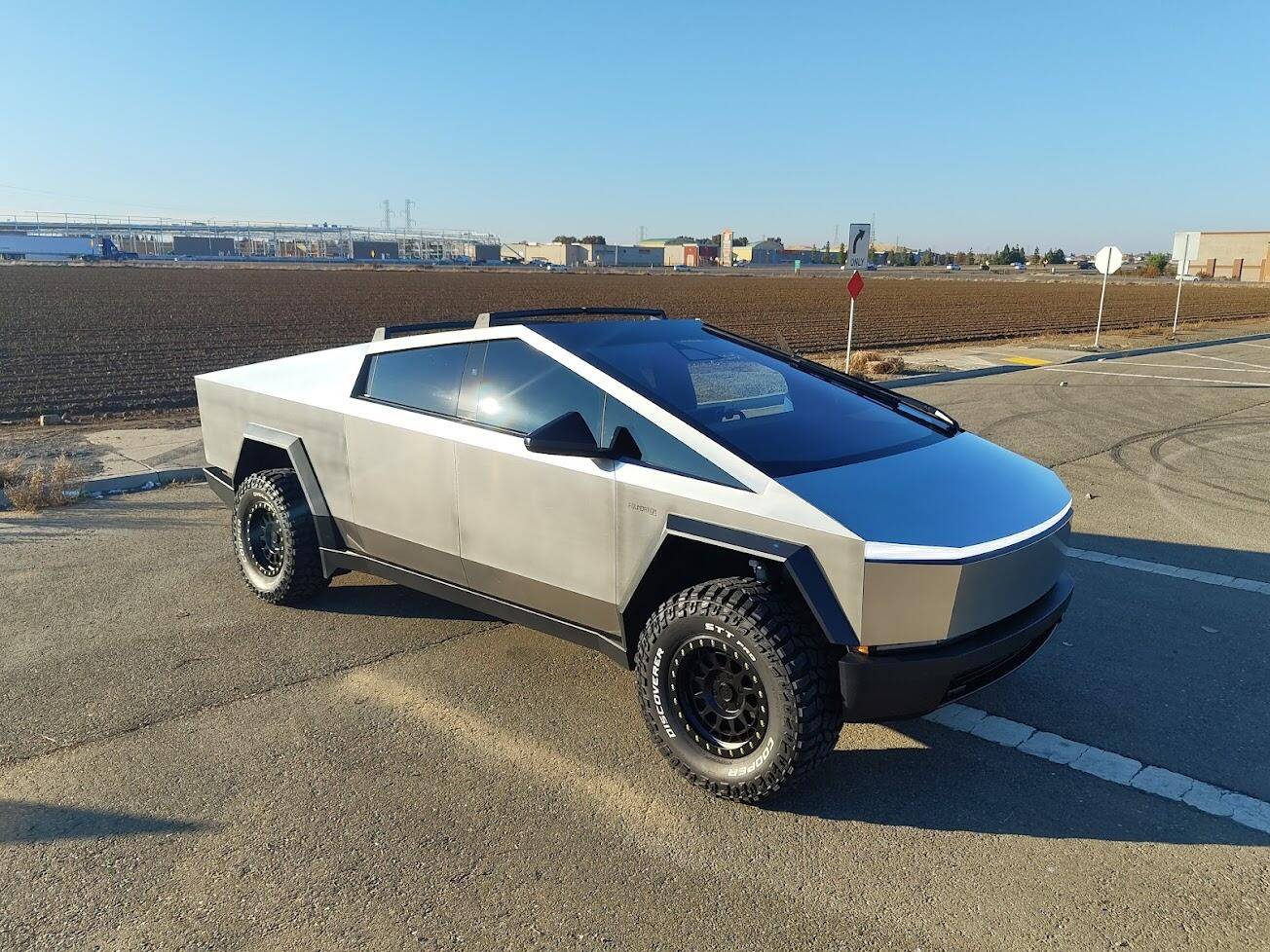 Tesla Cybertruck Cyberbeast w/ Cooper STT PRO Tires (325x65x18) + 18" Black Rhinos Wheels 1733883973124-fl