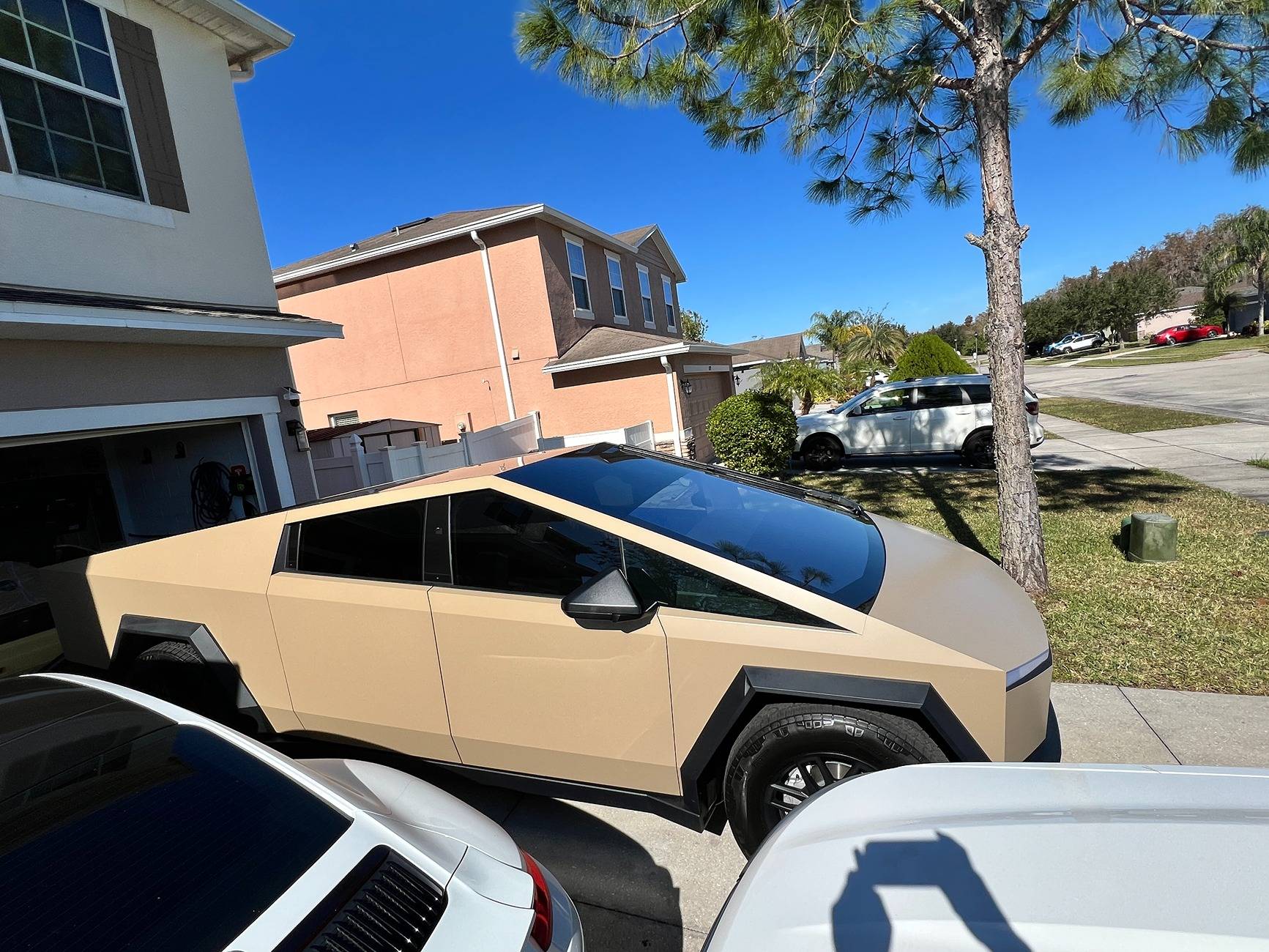 Tesla Cybertruck BROWN / BRONZE / COPPER Vinyl Wrap & PPF Cybertruck -- Photos & Videos IMG_9947.JPG