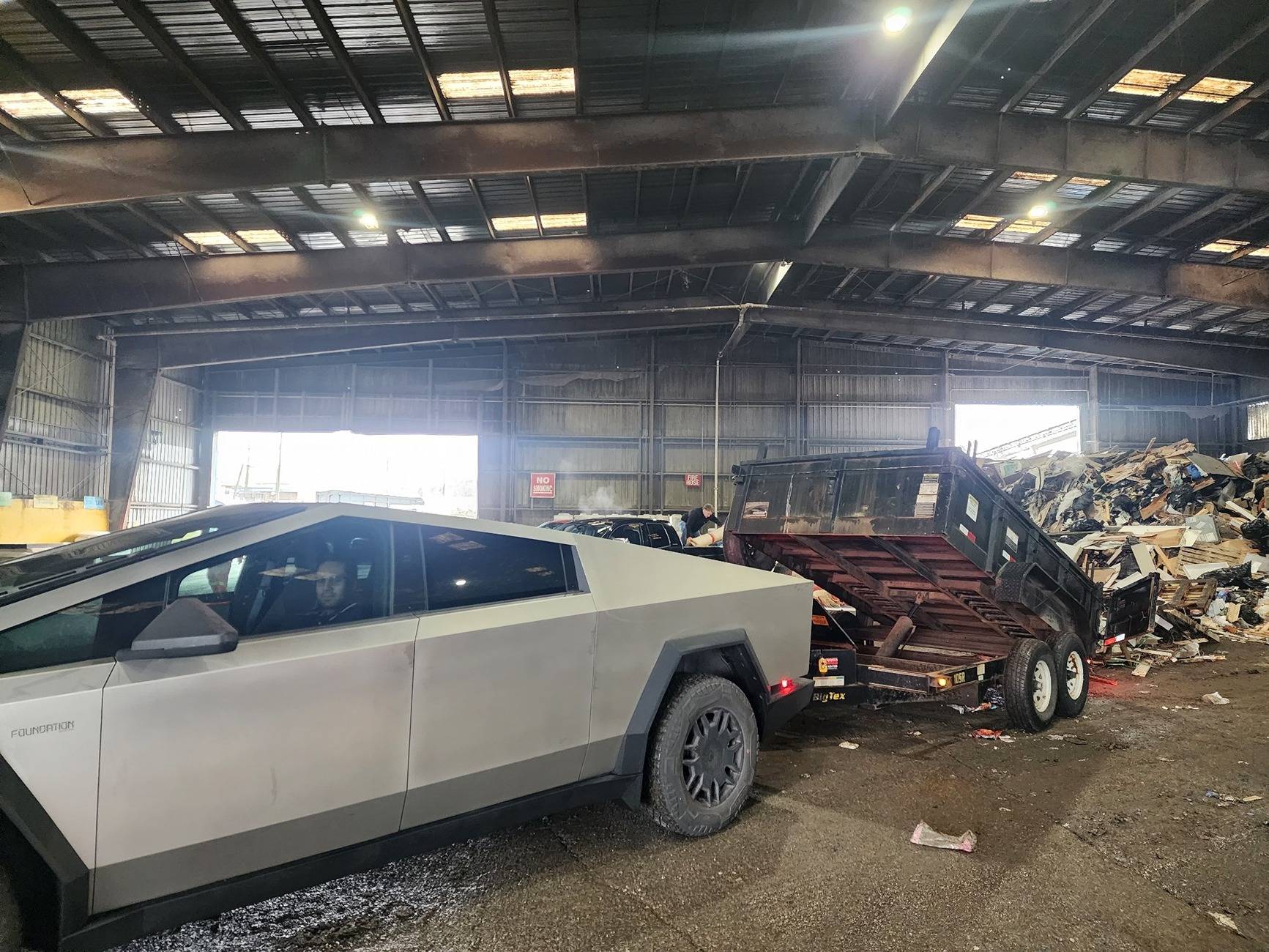 Tesla Cybertruck Using my Cybertruck as a Truck 4030466136041493071