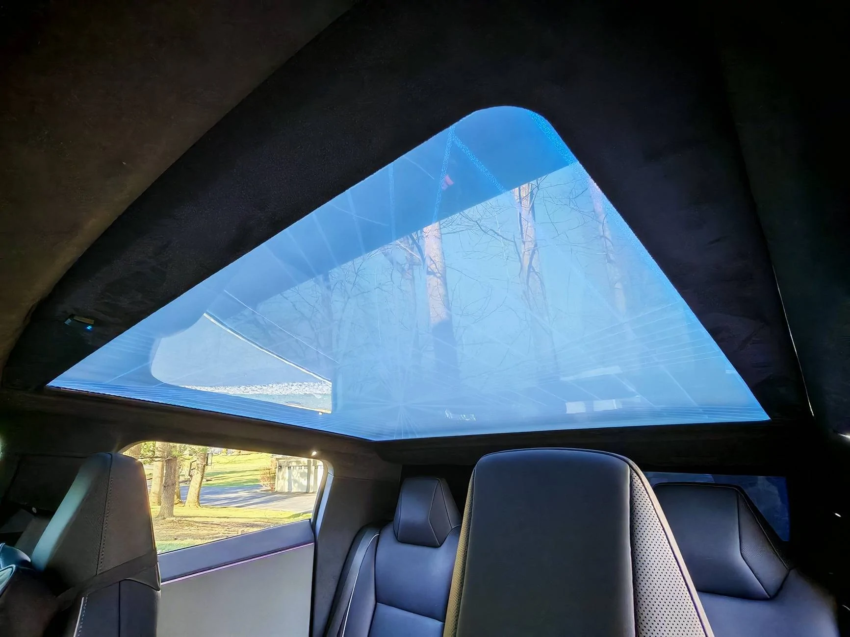 Tesla Cybertruck Starlight Dome Ambient Lighting IMG_20241213_121411