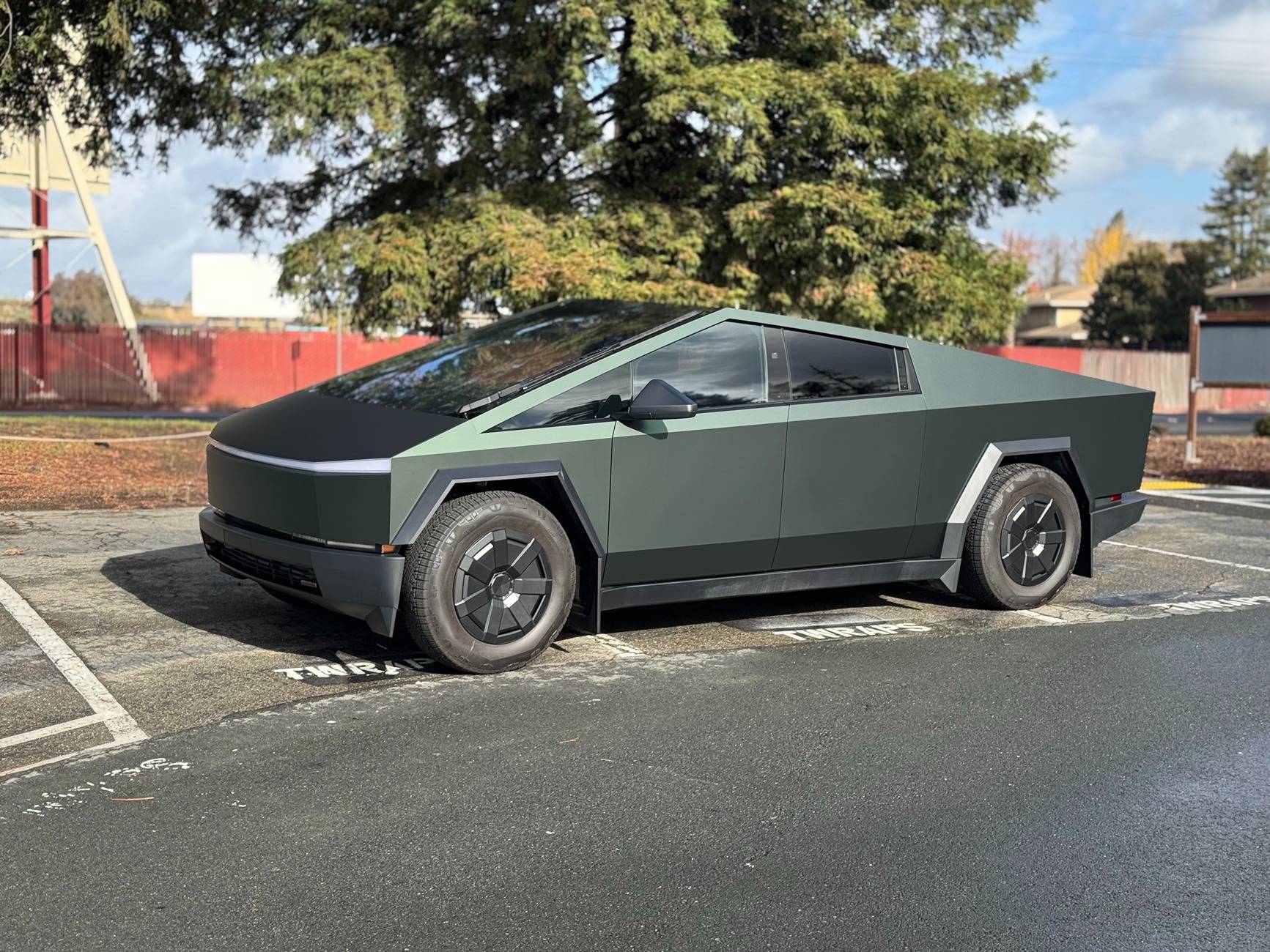 Tesla Cybertruck Cybertruck wrapped in Matte Ghost Metal Green PPF IMG_2461