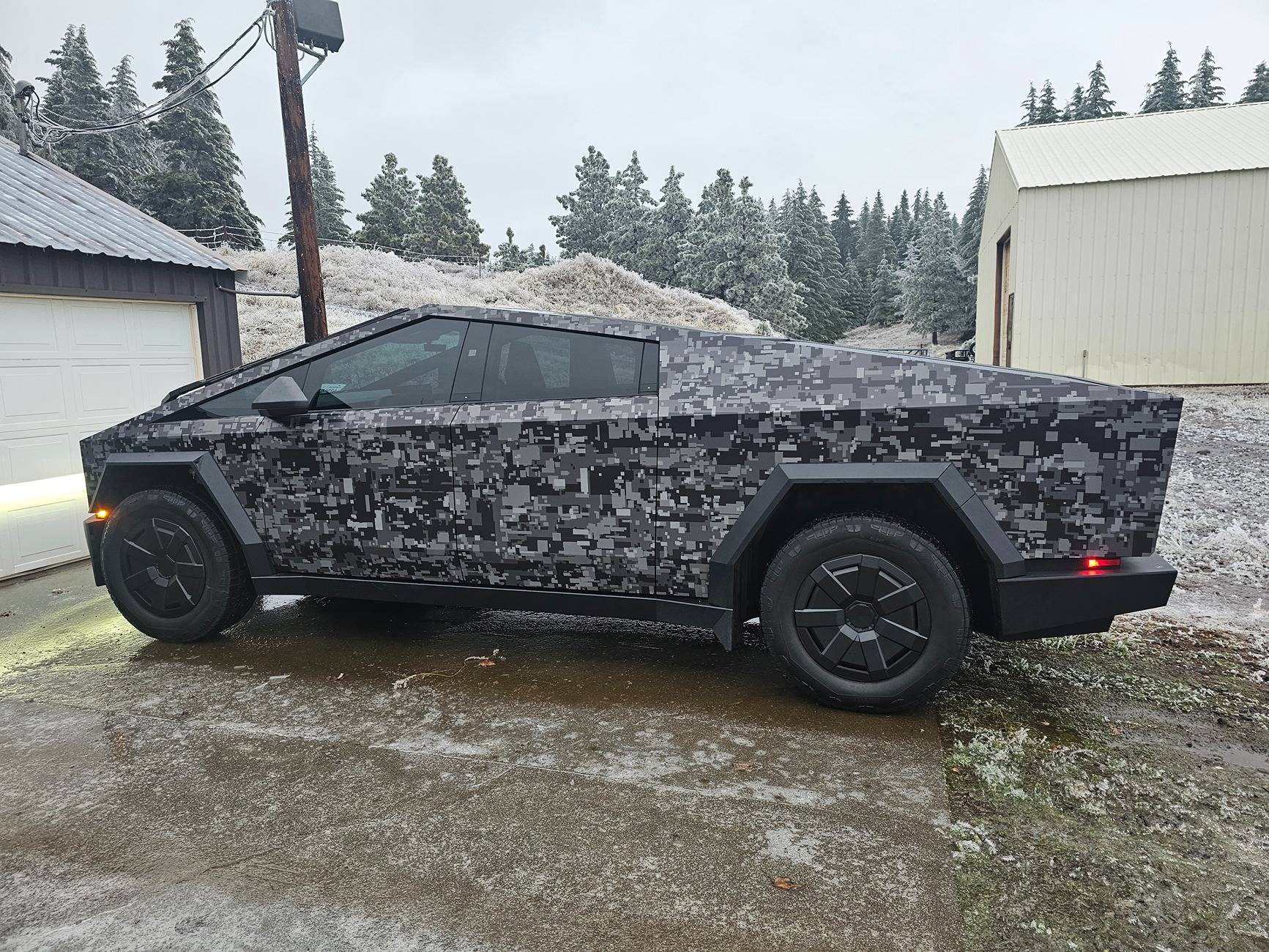 Tesla Cybertruck Cybertruck charging limits at home +cold weather 20241207_081609