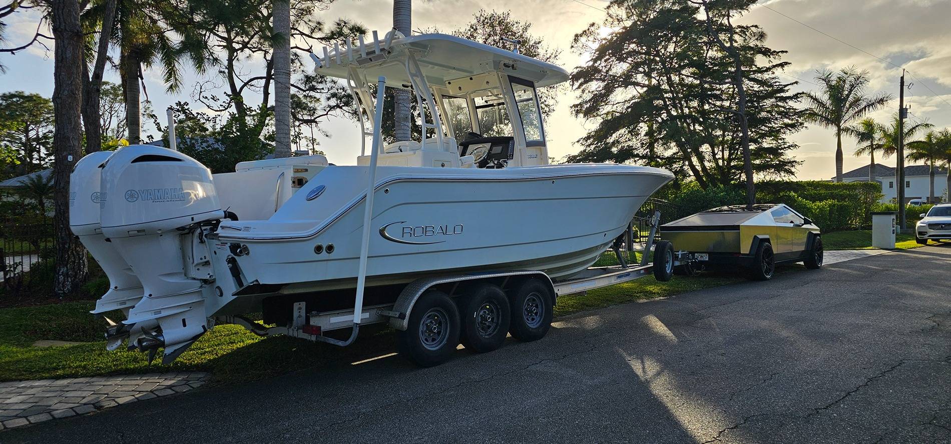 Tesla Cybertruck Towing a 15k lbs boat (30' CC tri axle) = no problem 1000006857