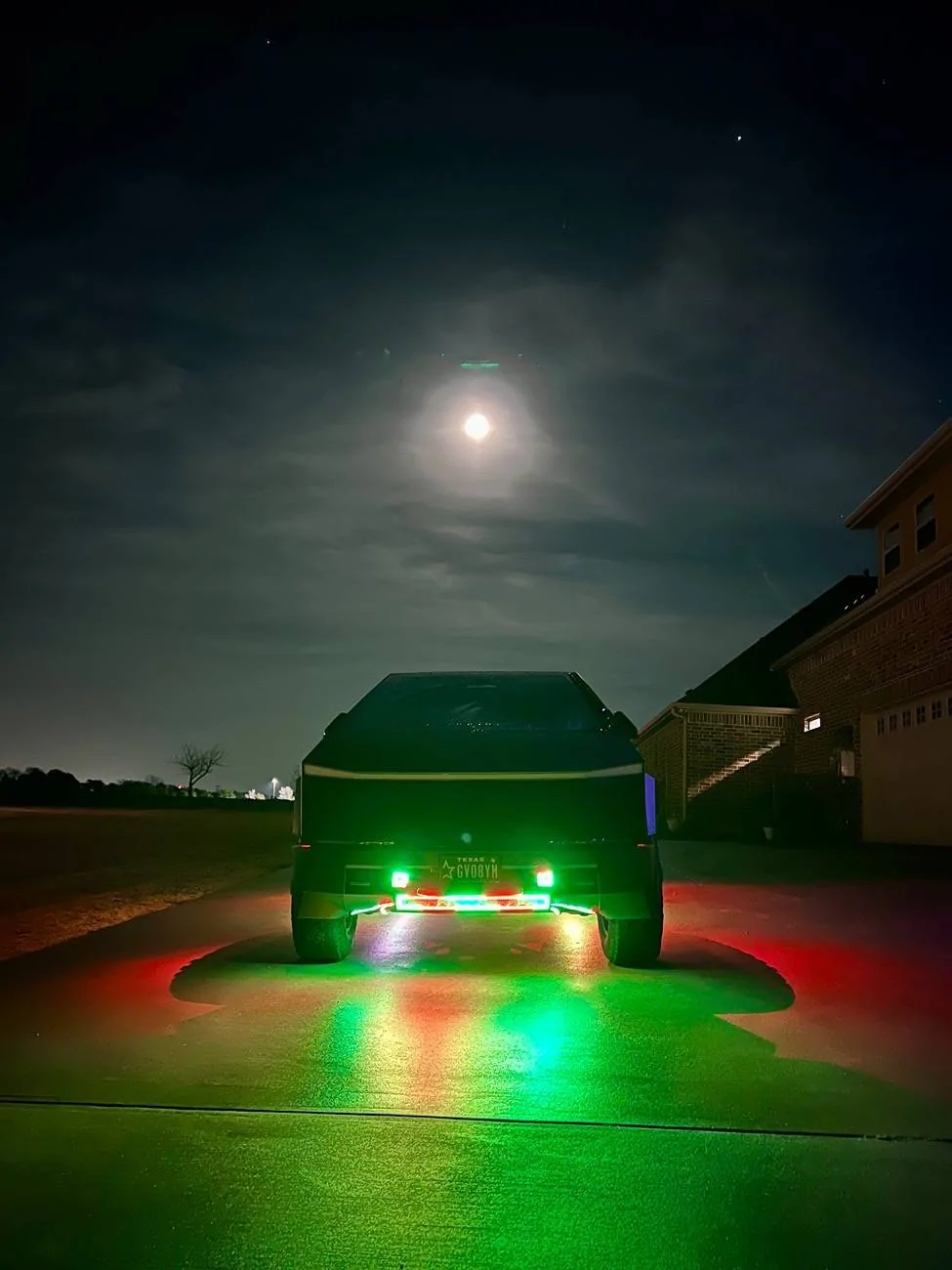 Tesla Cybertruck Daily random Cybertruck photos thread - Post Yours! 📸 🤳 IMG_5868